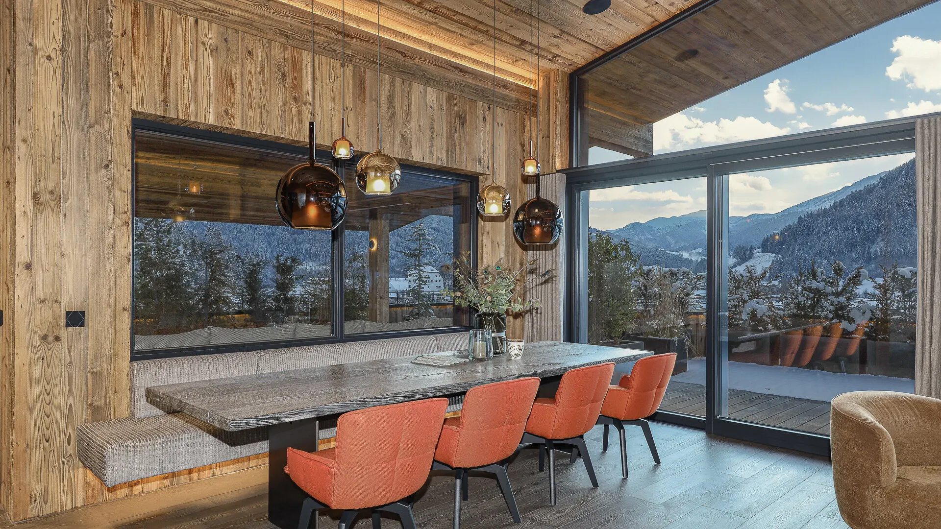 KITZIMMO-Luxusvilla mit Pool in Toplage kaufen - Immobilien Reith bei Kitzbühel.