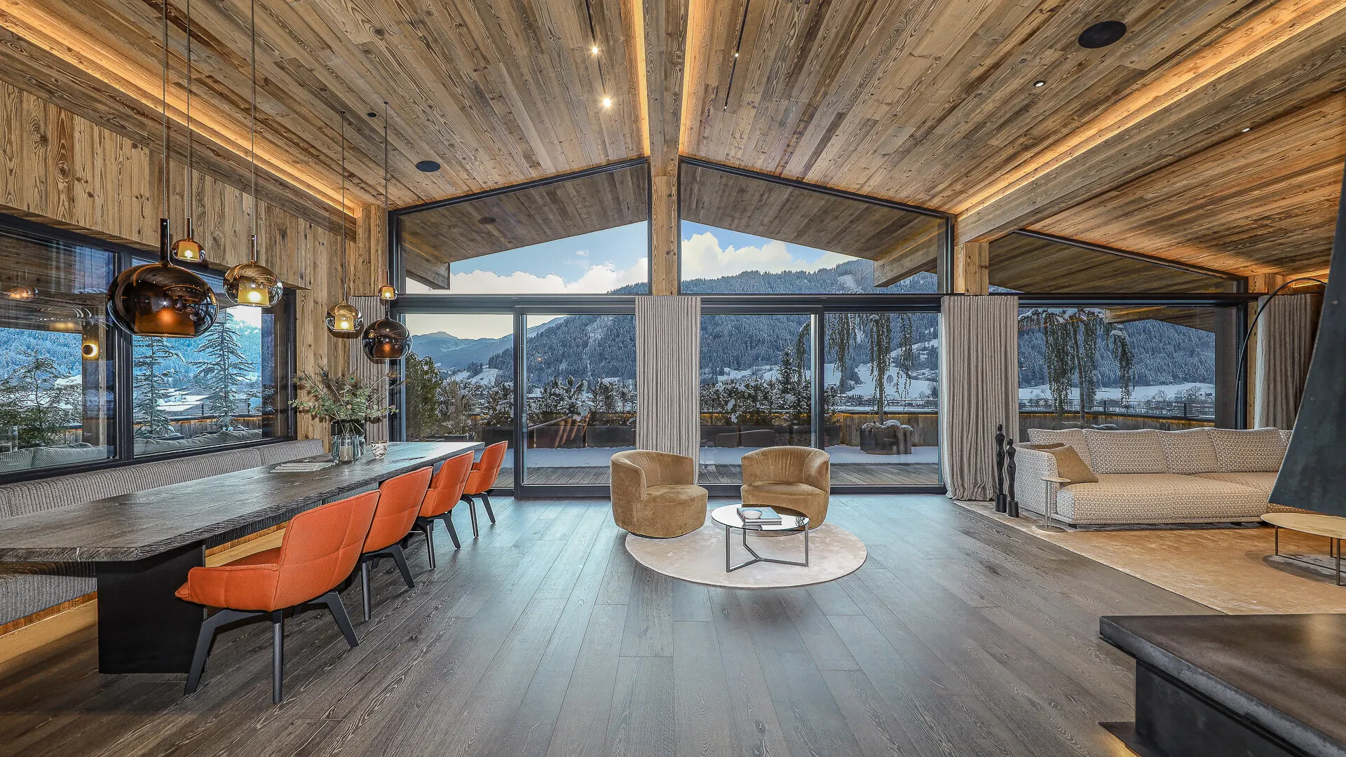 KITZIMMO-Luxusvilla mit Pool in Toplage kaufen - Immobilien Reith bei Kitzbühel.