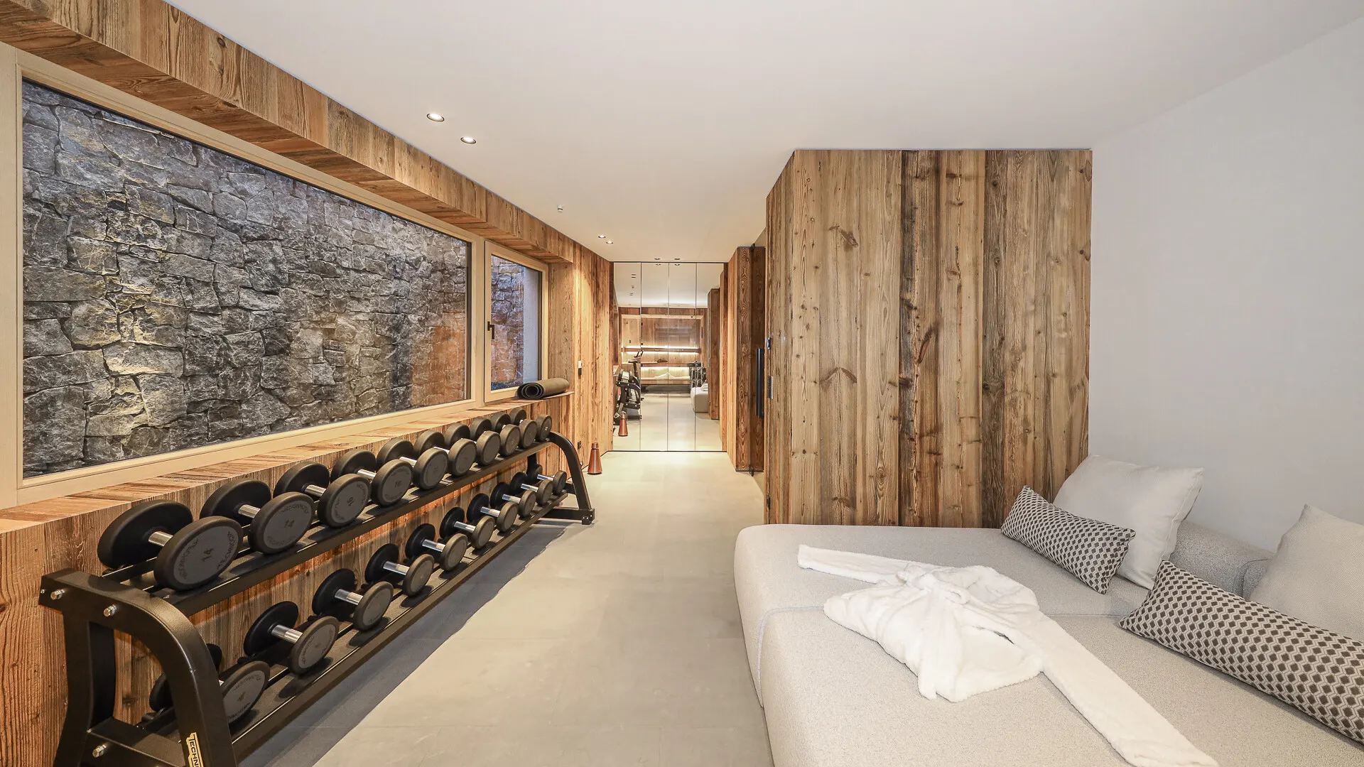 KITZIMMO-Luxuswohnung in Toplage auf der Bichlalm kaufen - Immobilien Kitzbühel.