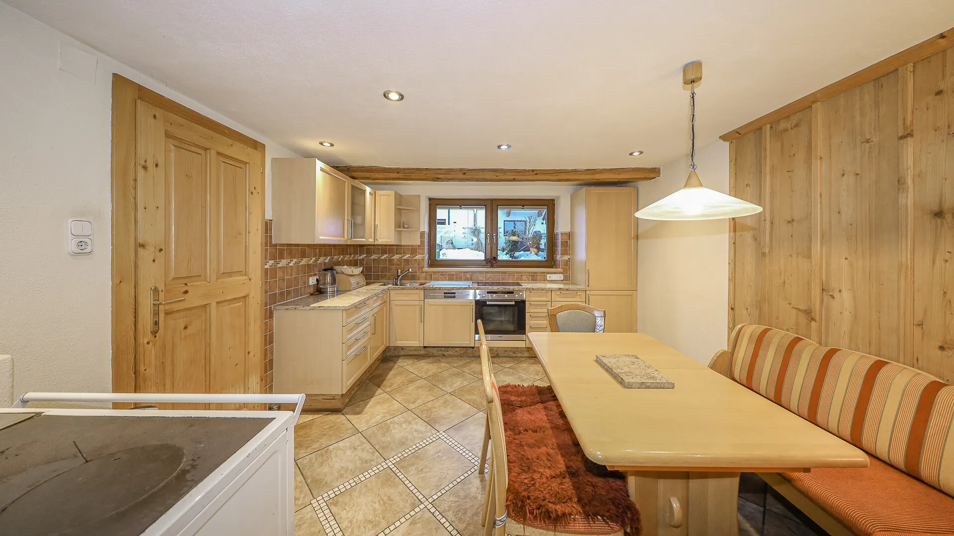 KITZIMMO-Historischen Anwesen mit 3.800 m² Grund in Ruhelage - Immobilien Jochberg.