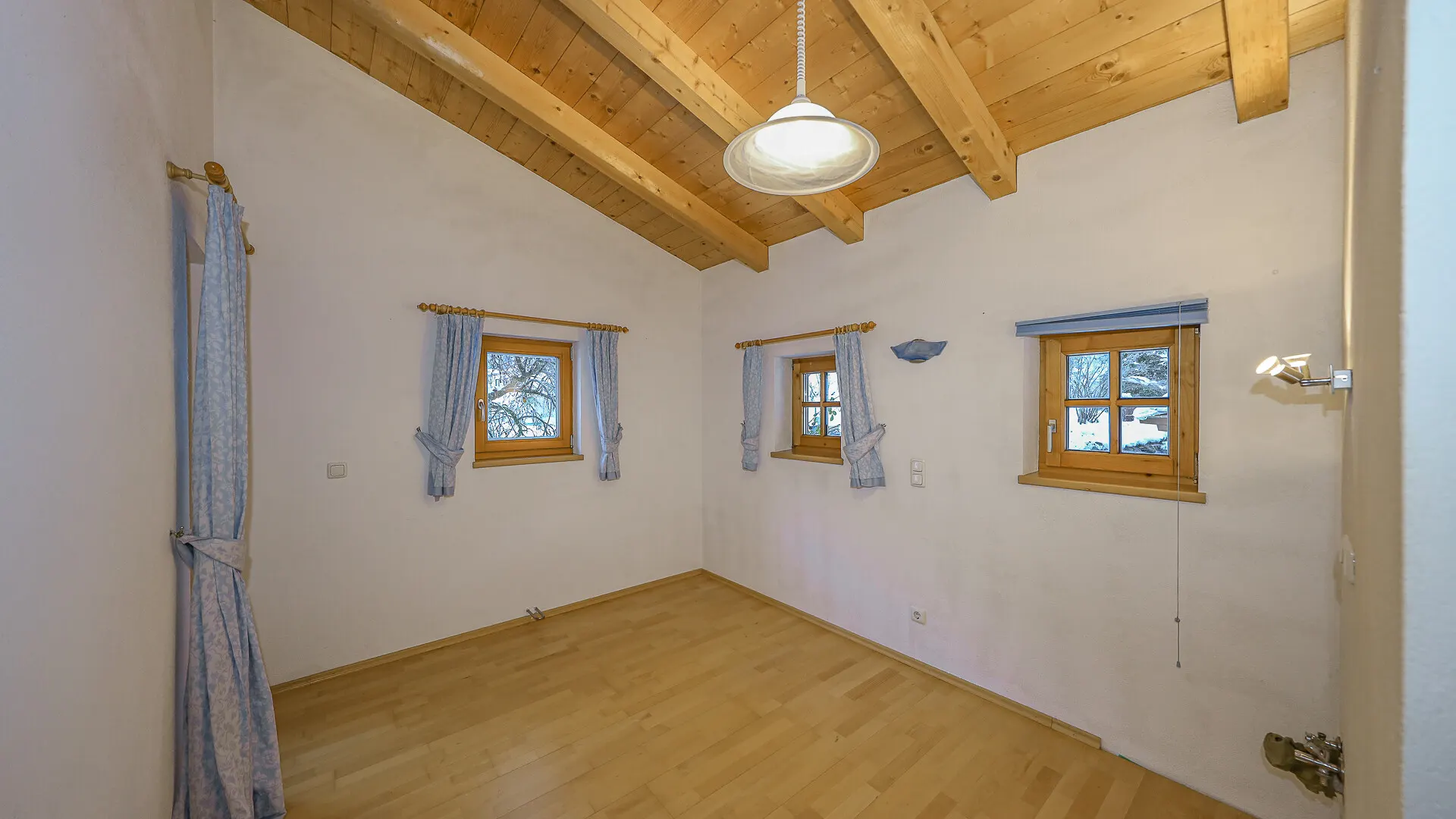 KITZIMMO-Historischen Anwesen mit 3.800 m² Grund in Ruhelage - Immobilien Jochberg.