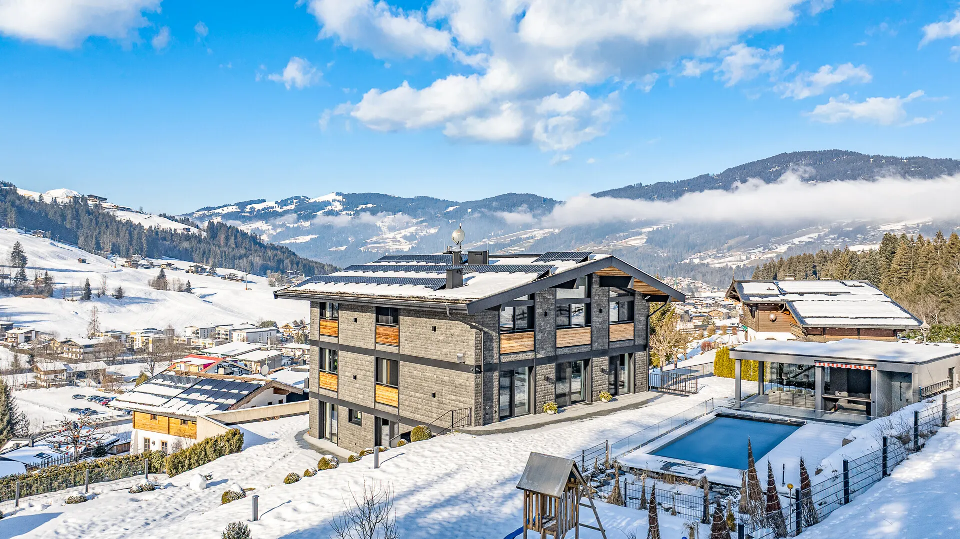 KITZIMMO-Luxusvilla mit Freizeitwohnsitz kaufen - Immobilien Kirchberg in Tirol.