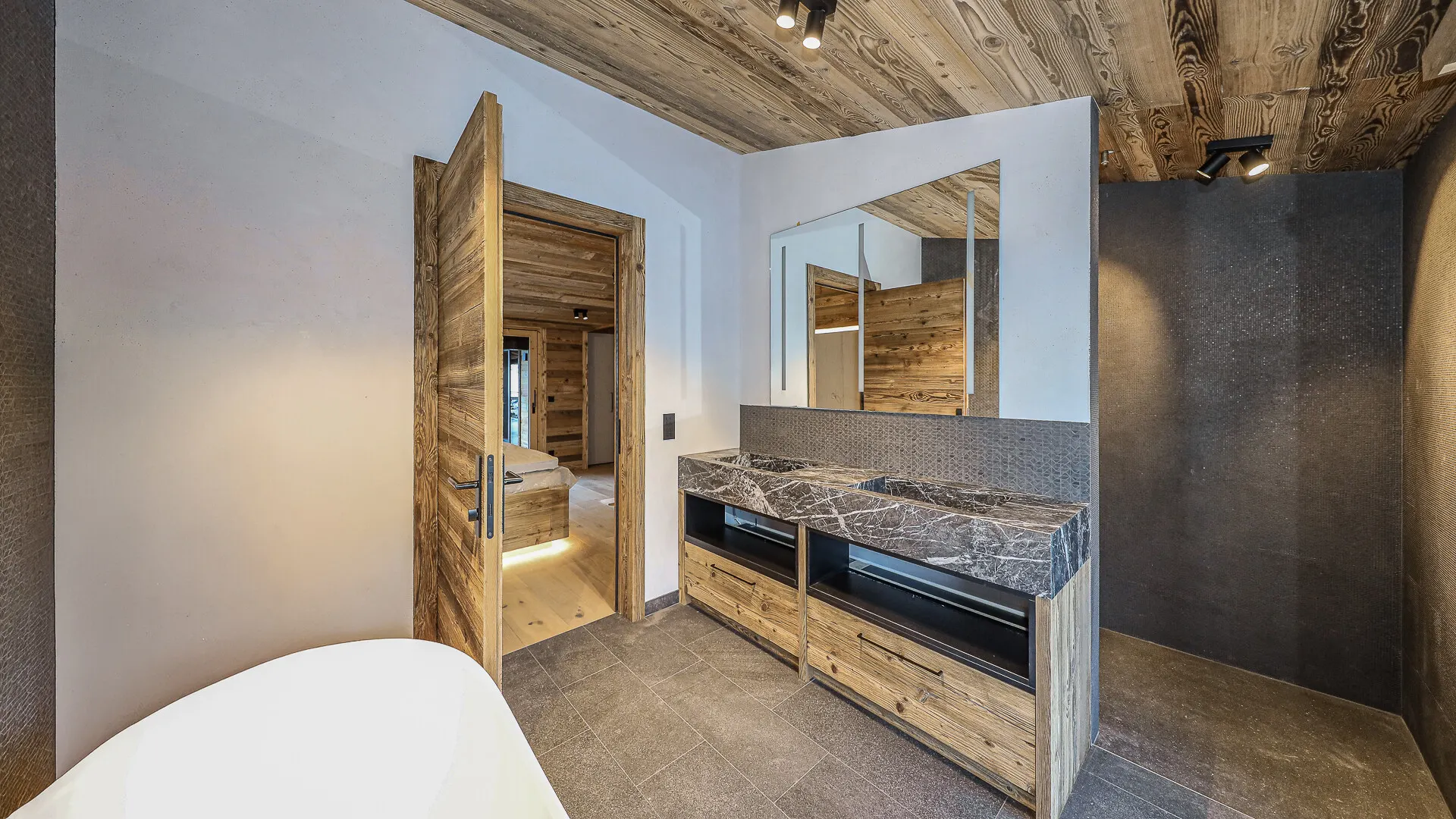KITZIMMO-Exklusives Penthouse in zentraler Toplage kaufen - Immobilien Kitzbühel.