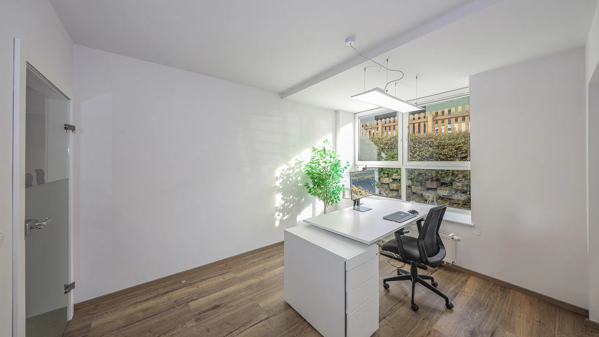 KITZIMMO-Büro Praxis in frequentierter Lage mieten - Immobilien Kitzbühel.