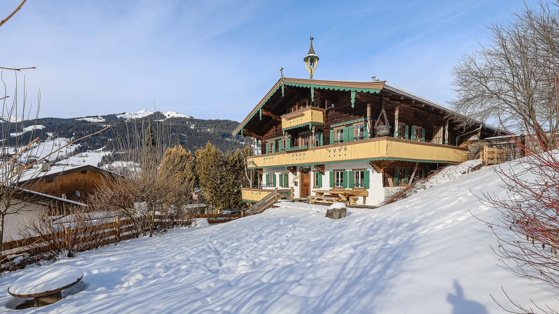 KITZIMMO-Exklusives Bauernhaus mit Freizeitwohnsitz kaufen - Immobilien Jochberg.