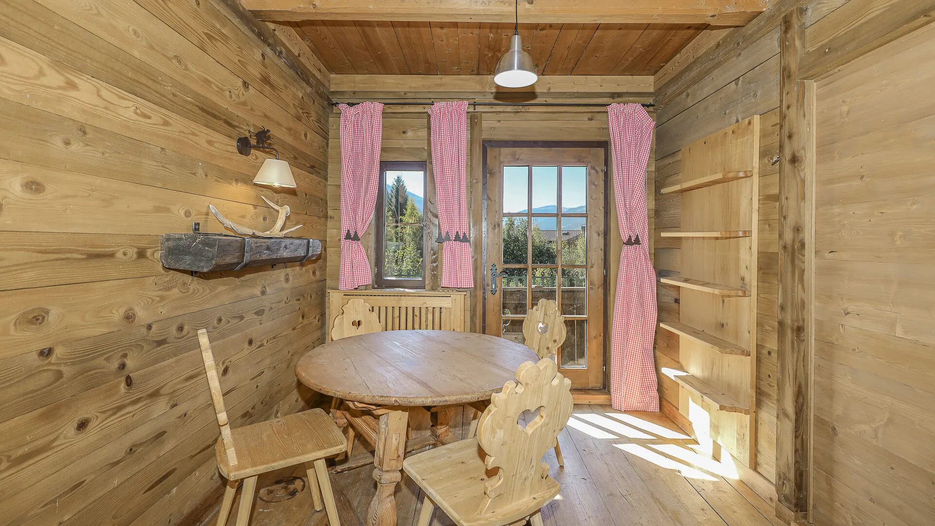 KITZIMMO-Exklusives Bauernhaus mit Freizeitwohnsitz kaufen - Immobilien Jochberg.