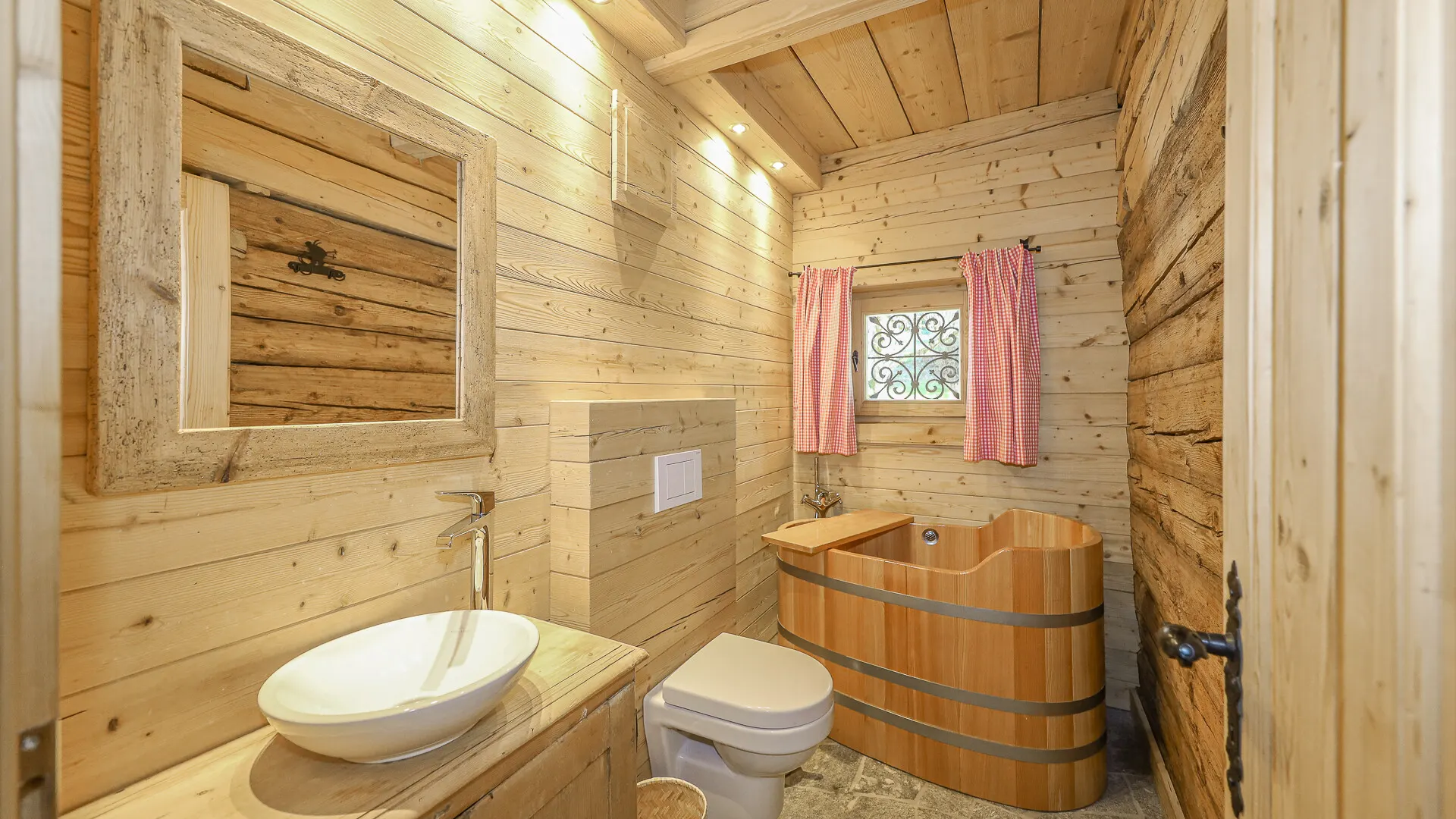 KITZIMMO-Exklusives Bauernhaus mit Freizeitwohnsitz kaufen - Immobilien Jochberg.