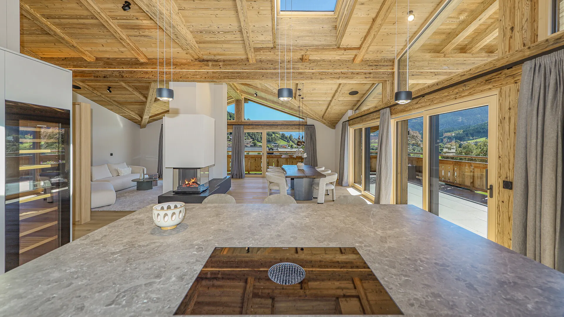 KITZIMMO-Luxuspenthouse sonniger Toplage mit Panorama-Ausblick - Immobilien Brixen.