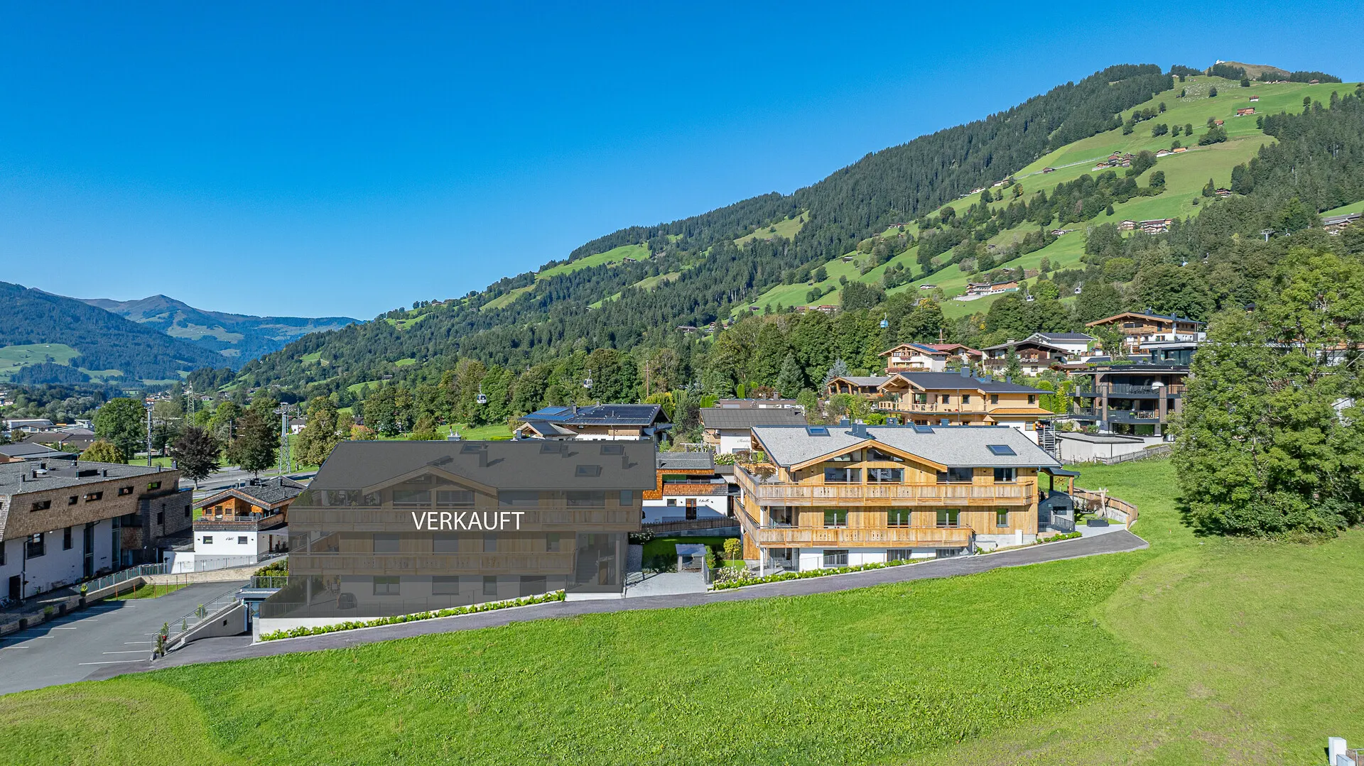 KITZIMMO-Luxuspenthouse sonniger Toplage mit Panorama-Ausblick - Immobilien Brixen.