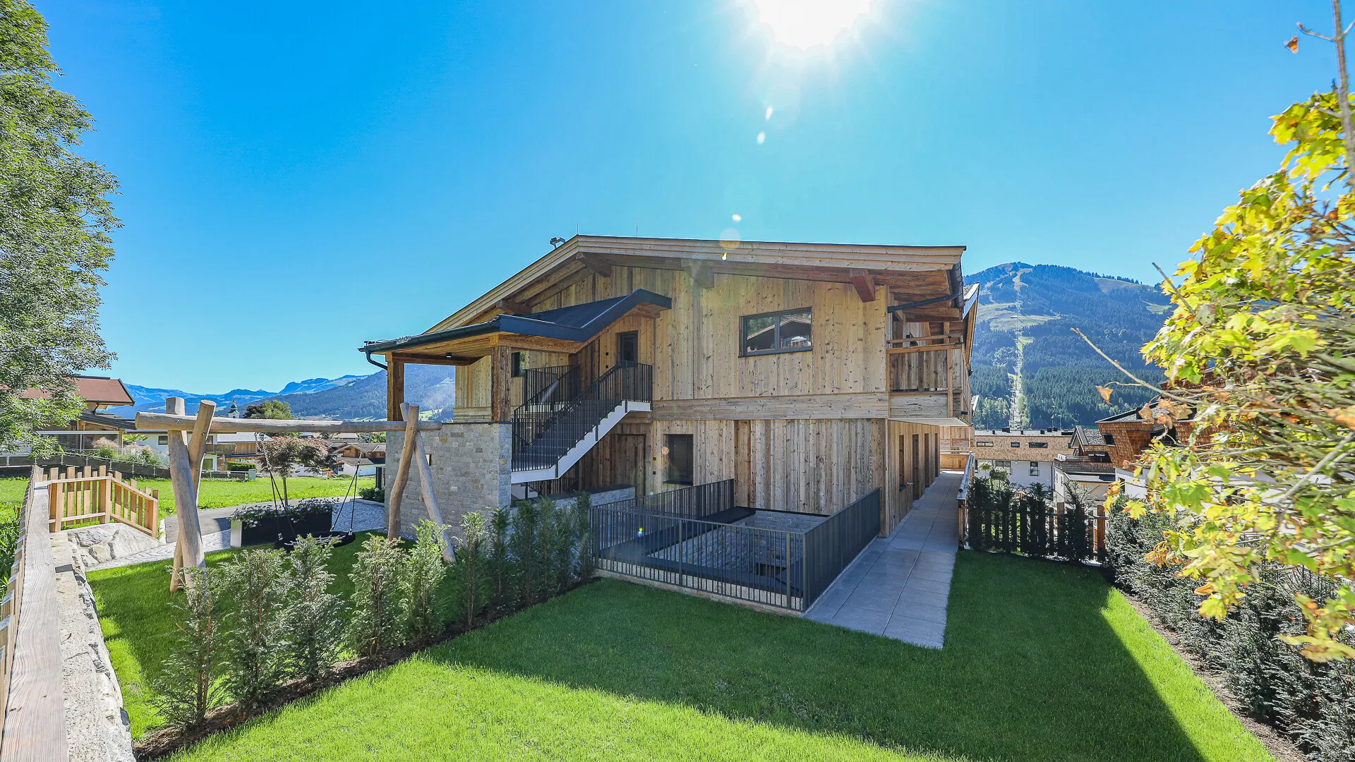 KITZIMMO-Luxuspenthouse sonniger Toplage mit Panorama-Ausblick - Immobilien Brixen.