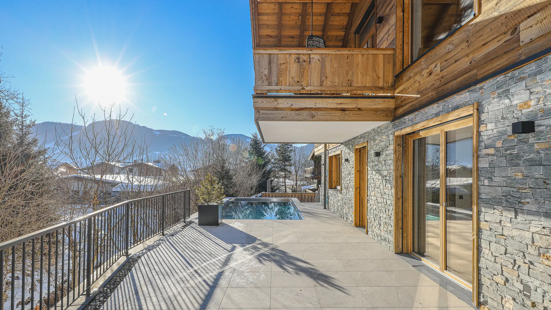 KITZIMMO-Luxus-Neubauvilla mit Pool in Toplage kaufen - Immobilien Ellmau.