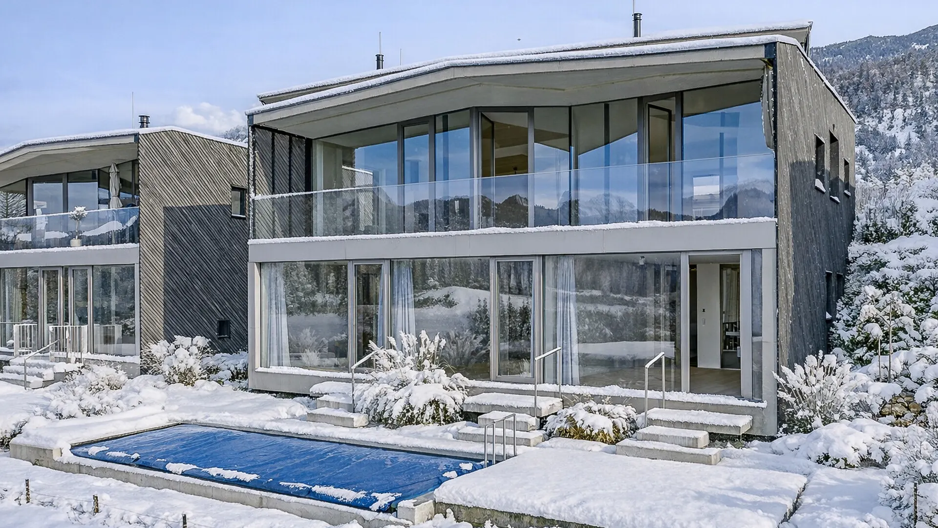 KITZIMMO-Luxusvilla mit Pool und Bergblick in Toplage kaufen - Immobilien Schwendt.