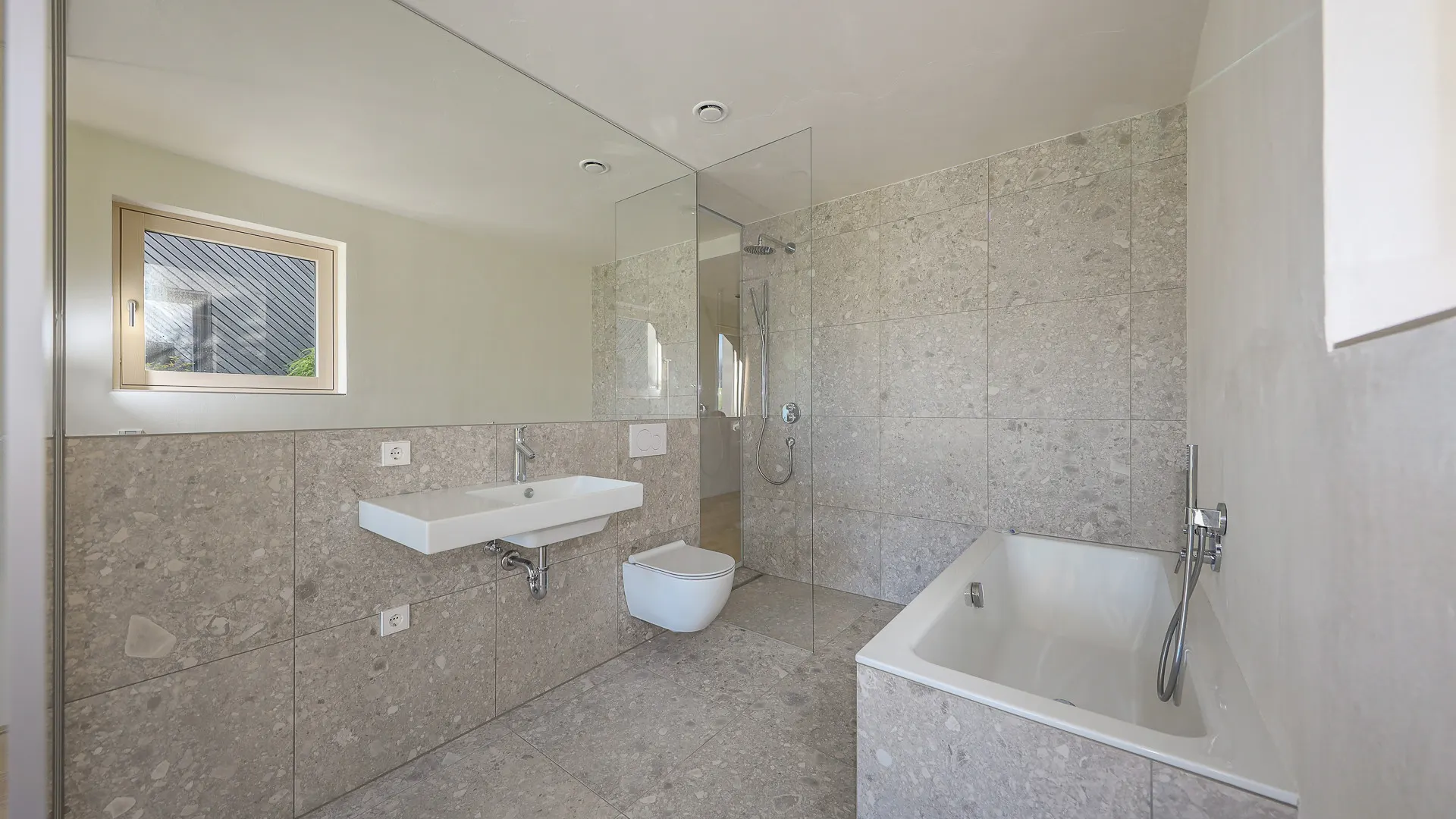 KITZIMMO-Luxusvilla mit Pool und Bergblick in Toplage kaufen - Immobilien Schwendt.