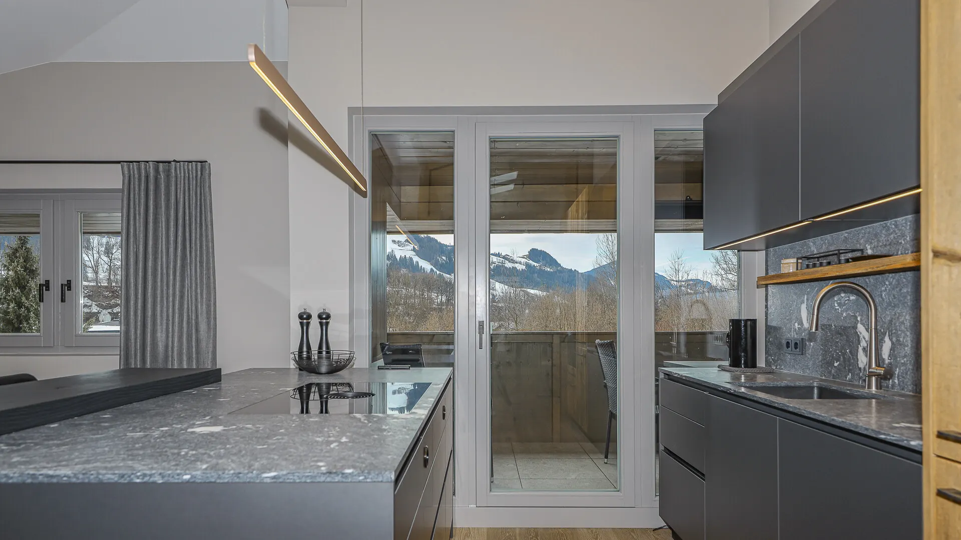 KITZIMMO-Luxus-Penthouse mit Steif-Blick in sonniger Ruhelage - Immobilien Kitzbühel.