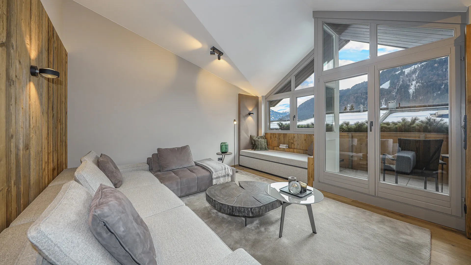 KITZIMMO-Luxus-Penthouse mit Steif-Blick in sonniger Ruhelage - Immobilien Kitzbühel.
