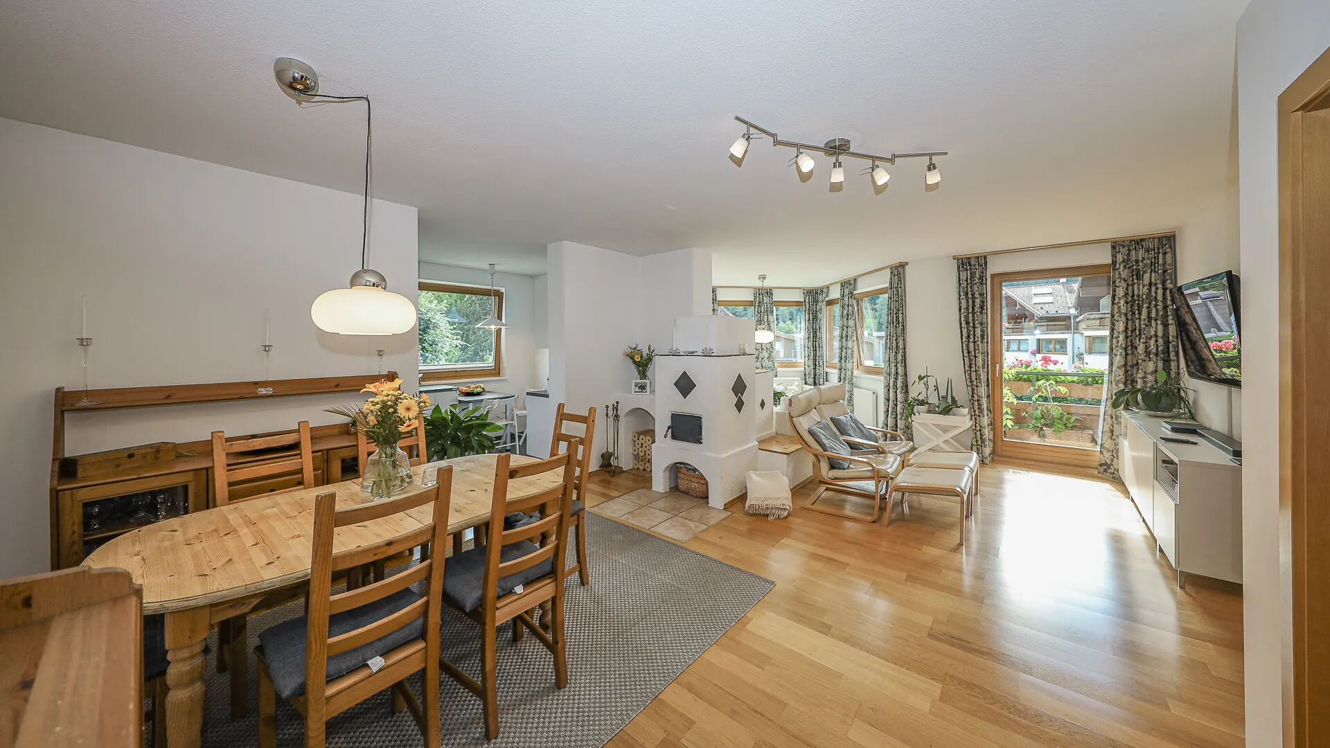 KITZIMMO-Großzügige Wohnung in zentrumsnaher Ruhelage kaufen - Immobilien Kitzbühel.