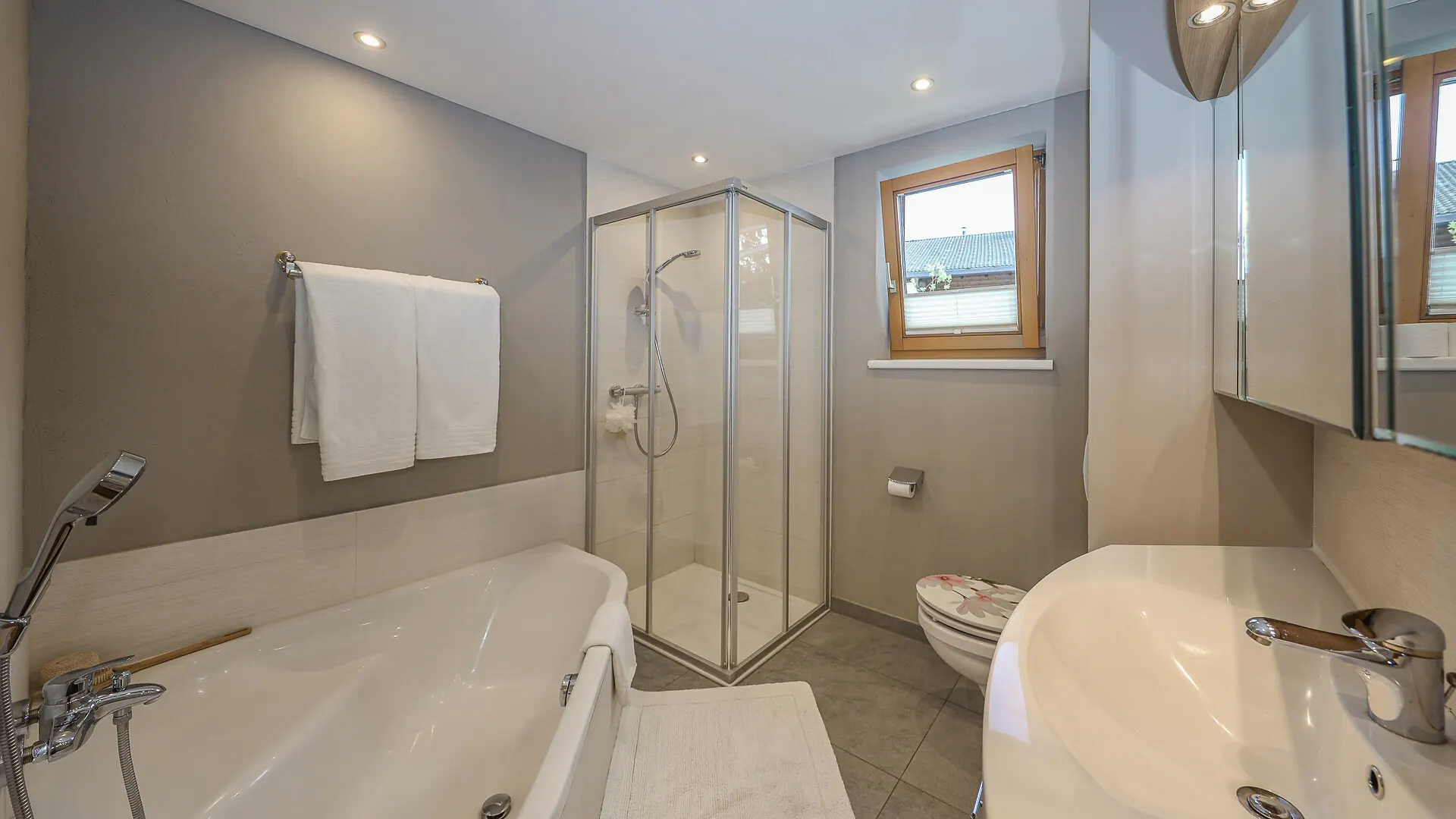 KITZIMMO-Großzügige Wohnung in zentrumsnaher Ruhelage kaufen - Immobilien Kitzbühel.