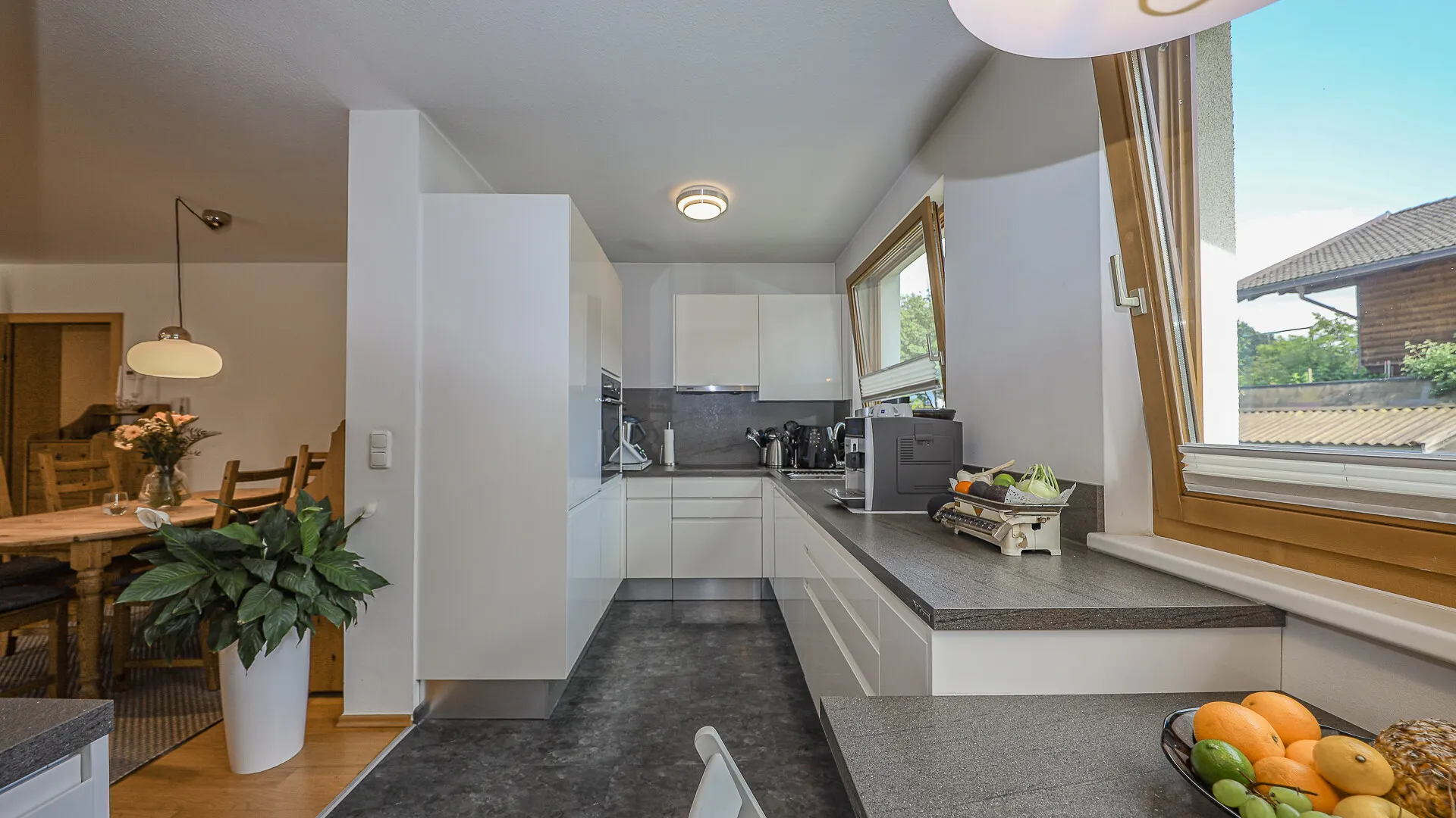 KITZIMMO-Großzügige Wohnung in zentrumsnaher Ruhelage kaufen - Immobilien Kitzbühel.