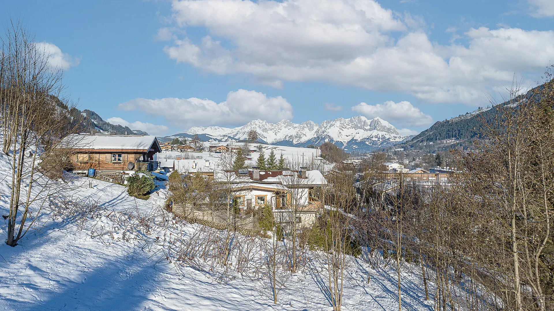 KITZIMMO-Baugrundstück mit Bergblick kaufen - Immobilien Kitzbühel.