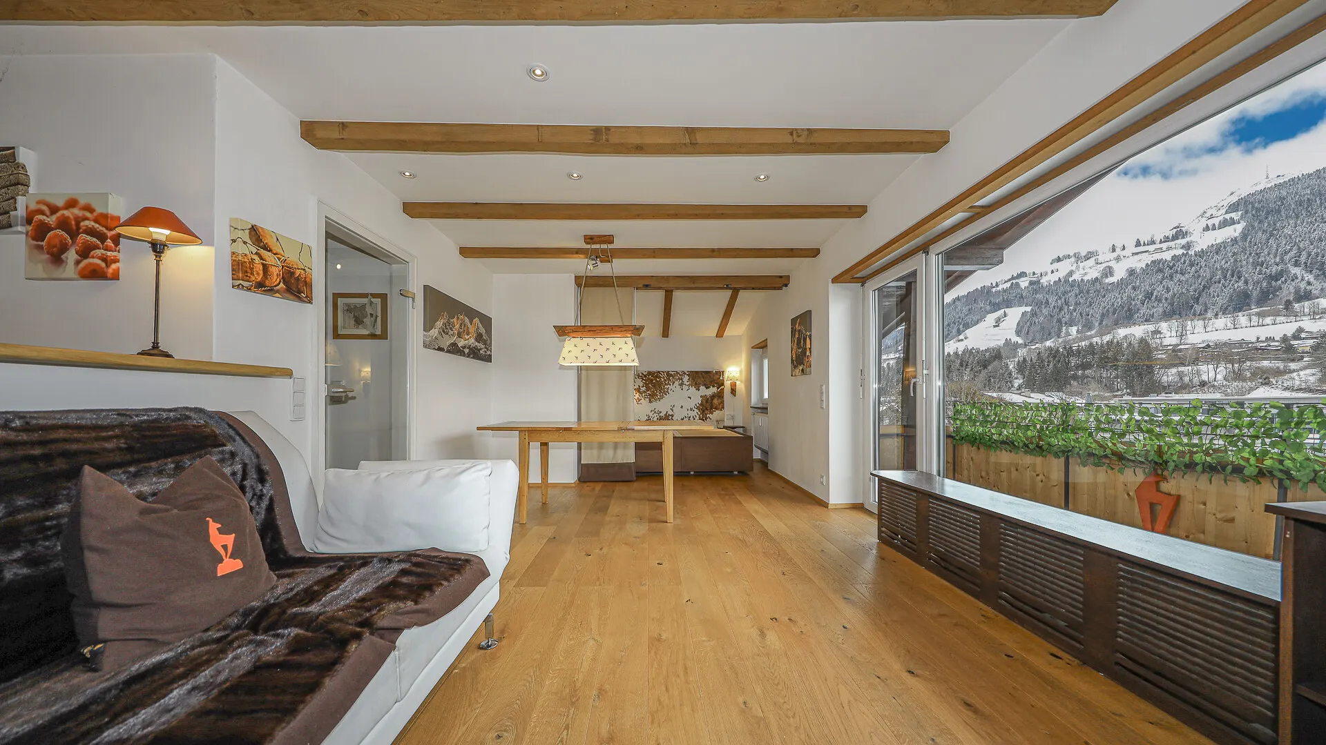 KITZIMMO-Dachgeschosswohnung im Zentrum kaufen - Immobilien Kitzbühel.