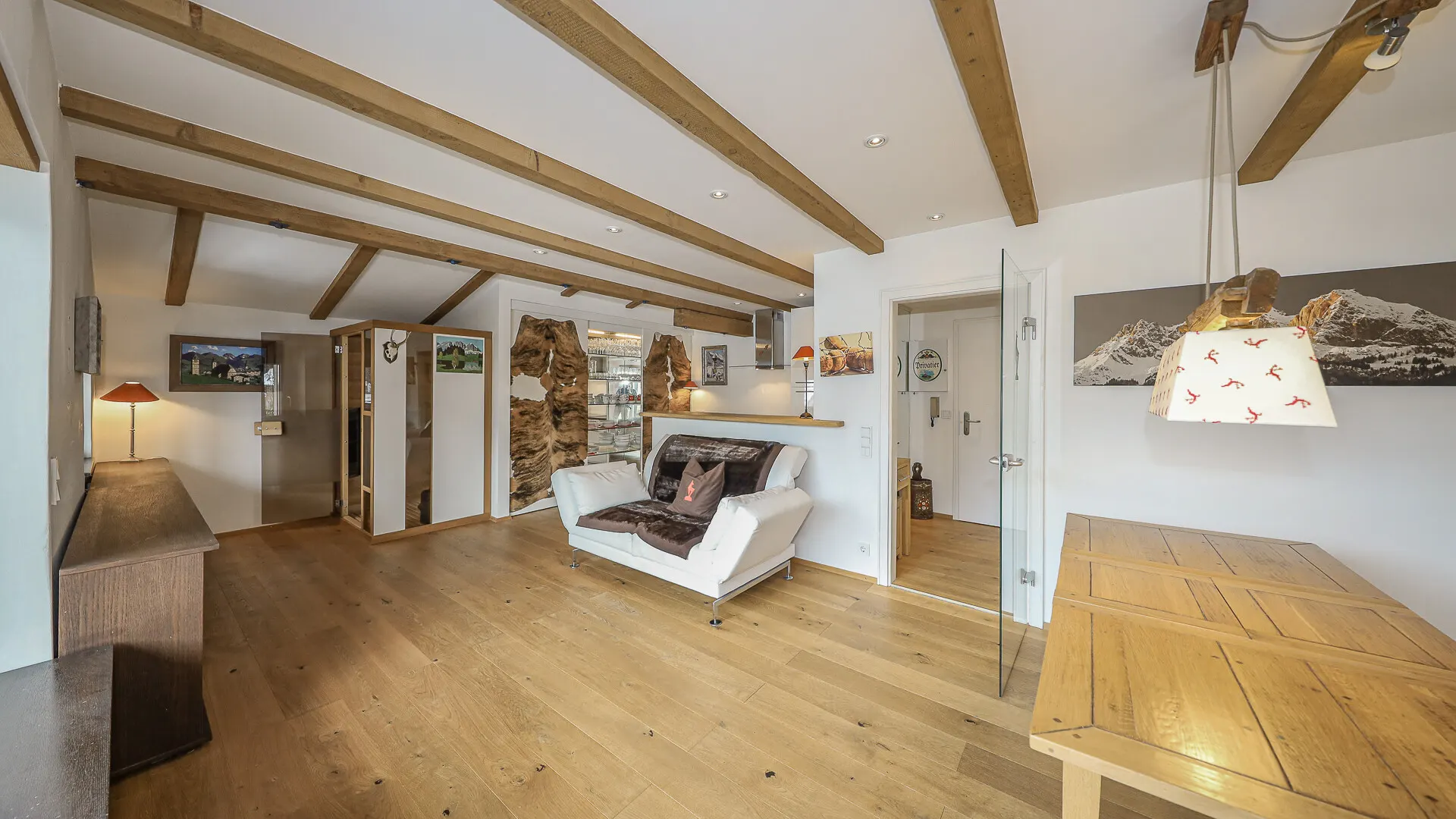 KITZIMMO-Dachgeschosswohnung im Zentrum kaufen - Immobilien Kitzbühel.