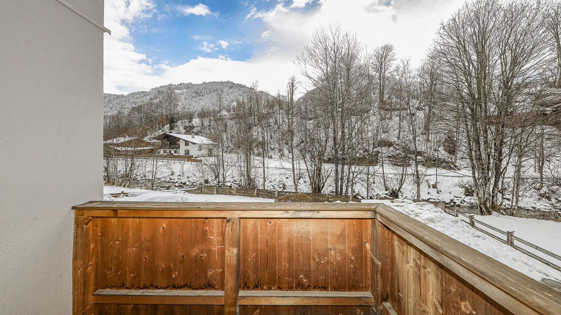 KITZIMMO-Büroräumlichkeiten in gut frequentierter Lage kaufen - Immobilien Kitzbühel.