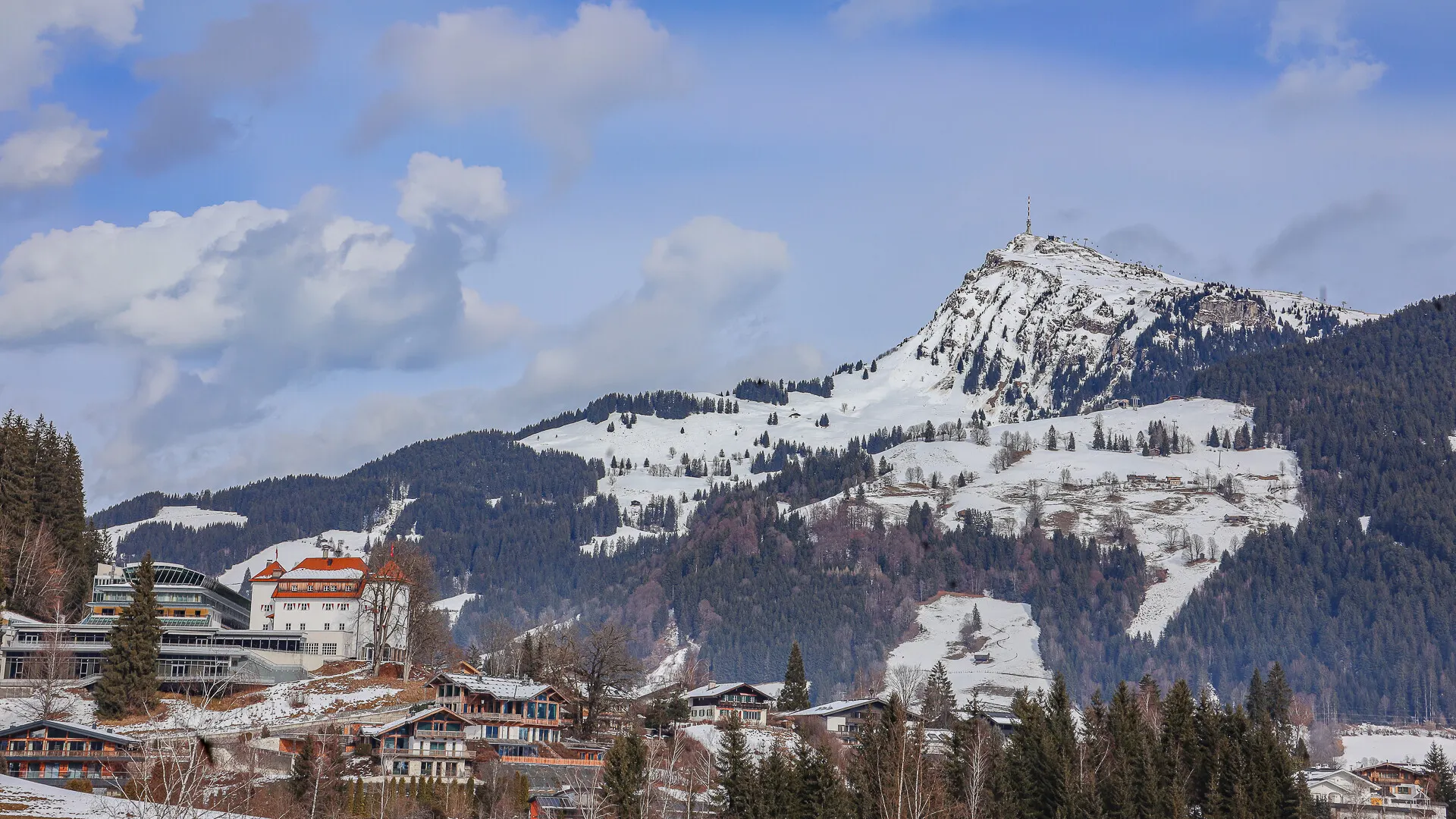 KITZIMMO-Dachgeschosswohnung mit traumhaftem Ausblick - Immobilien Kitzbühel.