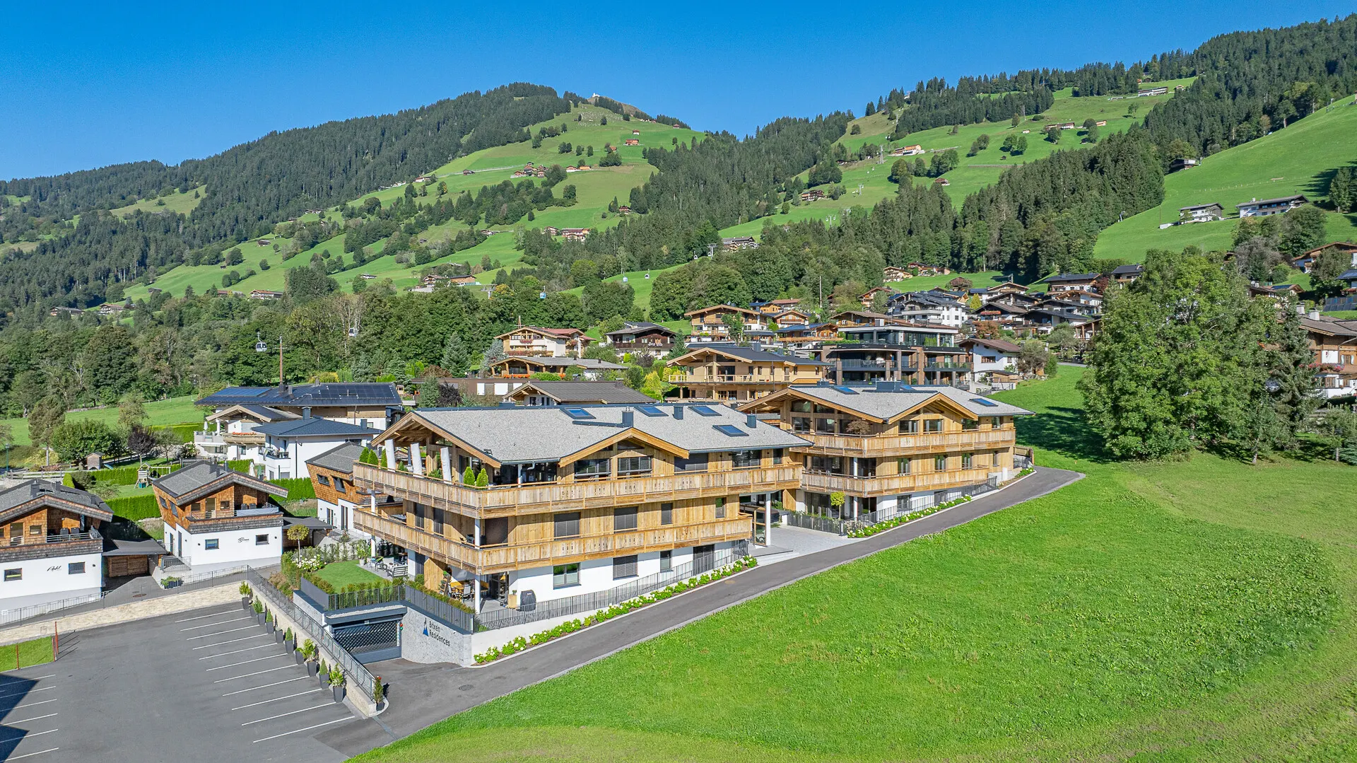 KITZIMMO-Luxuriöse Gartenwohnung mit eigenem Wellnessbereich - Immobilien Brixen.