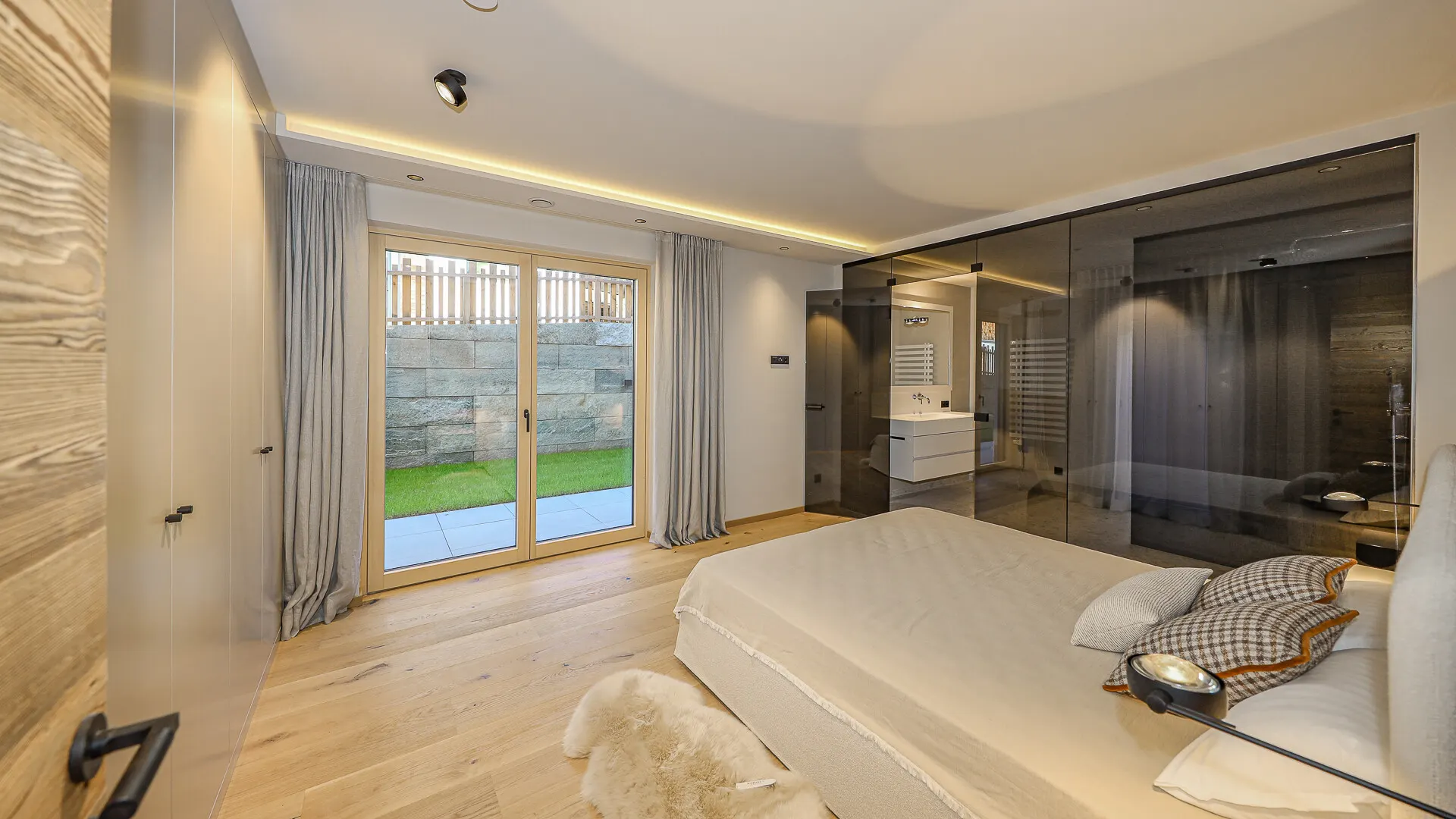 KITZIMMO-Luxuriöse Gartenwohnung mit eigenem Wellnessbereich - Immobilien Brixen.