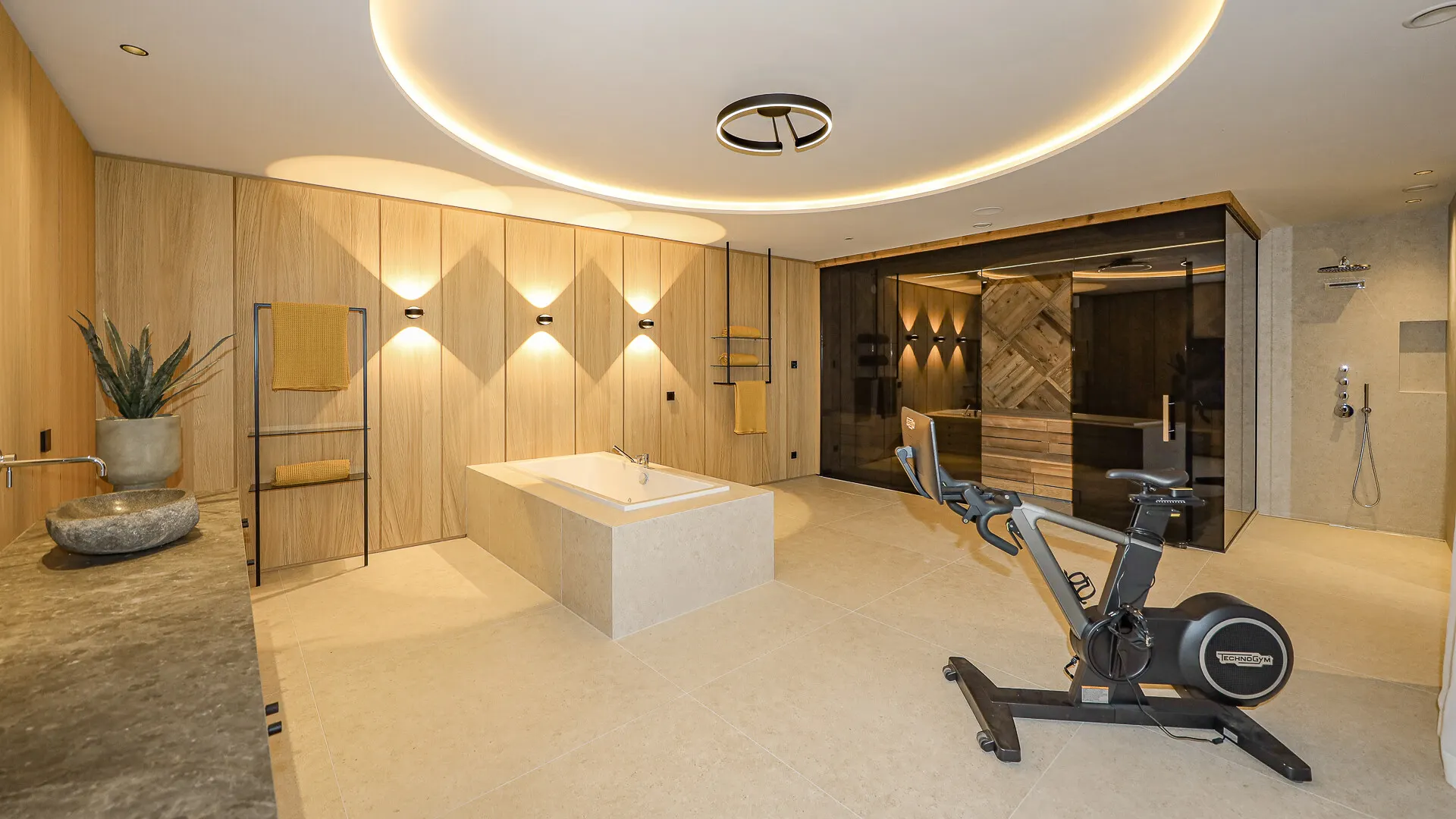 KITZIMMO-Luxuriöse Gartenwohnung mit eigenem Wellnessbereich - Immobilien Brixen.