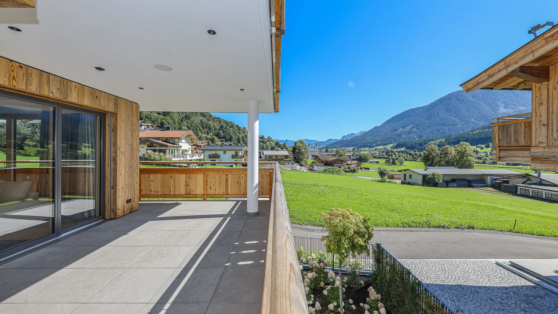 KITZIMMO-Exklusive Neubauwohnung mit traumhaftem Ausblick - Immobilien Brixen.