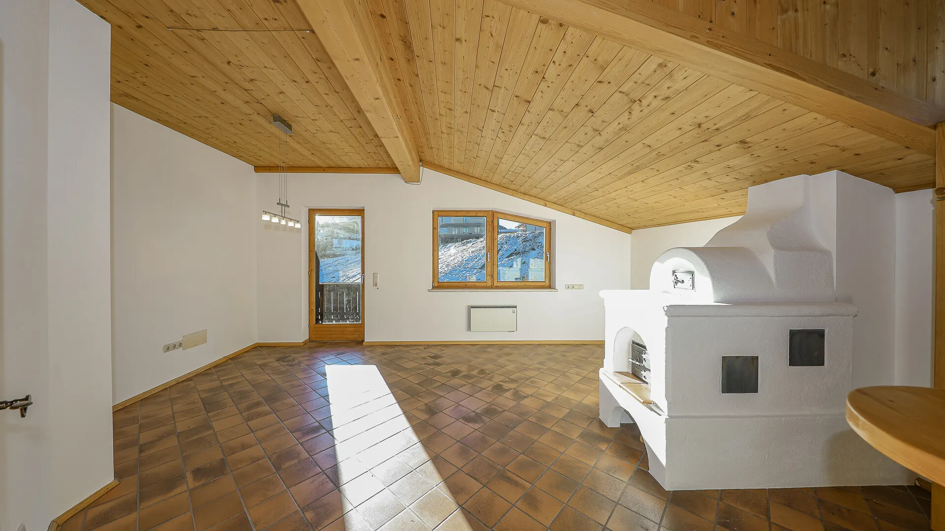 KITZIMMO-Dachgeschosswohnung in sonniger Ruhelage - Immobilien Jochberg.