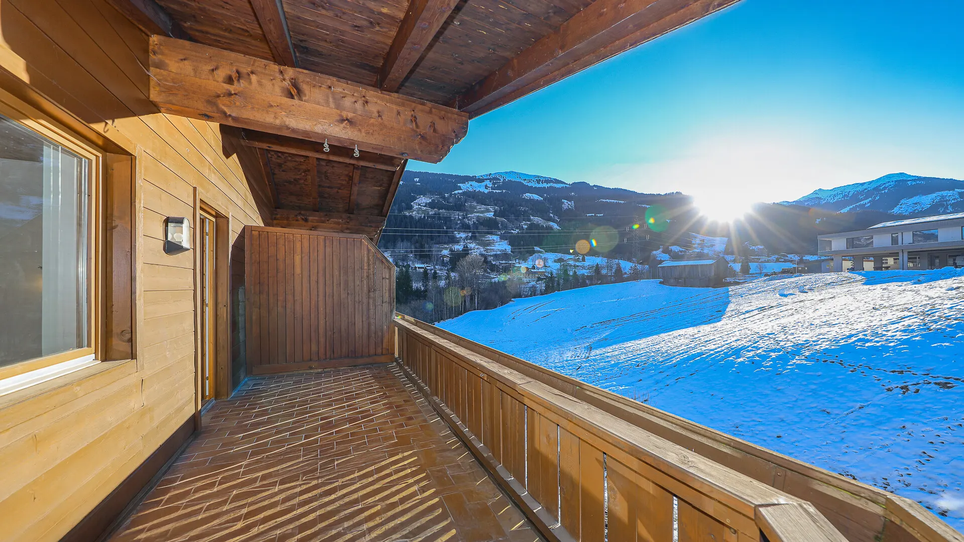 KITZIMMO-Dachgeschosswohnung in sonniger Ruhelage - Immobilien Jochberg.