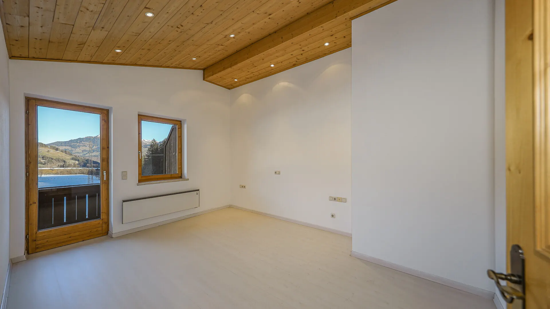 KITZIMMO-Dachgeschosswohnung in sonniger Ruhelage - Immobilien Jochberg.