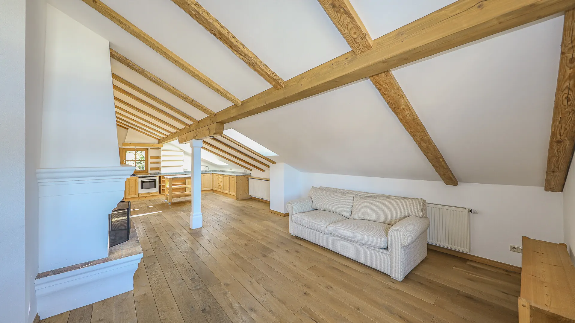 KITZIMMO-Dachgeschosswohnung in Toplage am Sonnberg kaufen - Immobilien Kitzbühel.