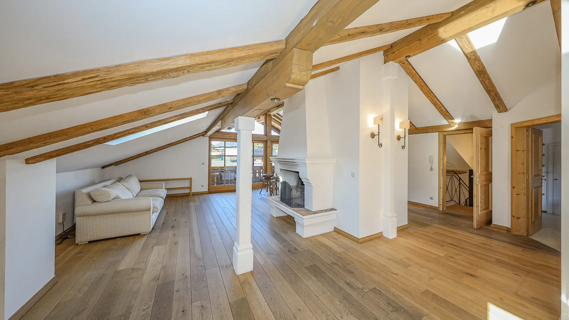 KITZIMMO-Dachgeschosswohnung in Toplage am Sonnberg kaufen - Immobilien Kitzbühel.