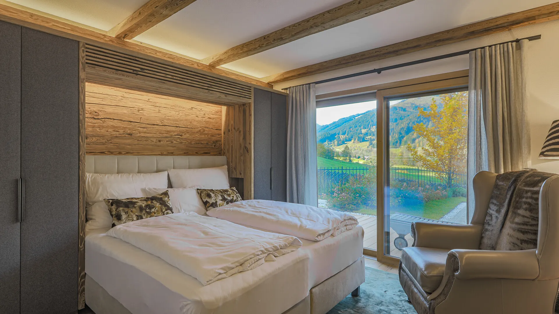 KITZIMMO-Luxuswohnung mit Pool in Toplage kaufen - Immobilie Jochberg.