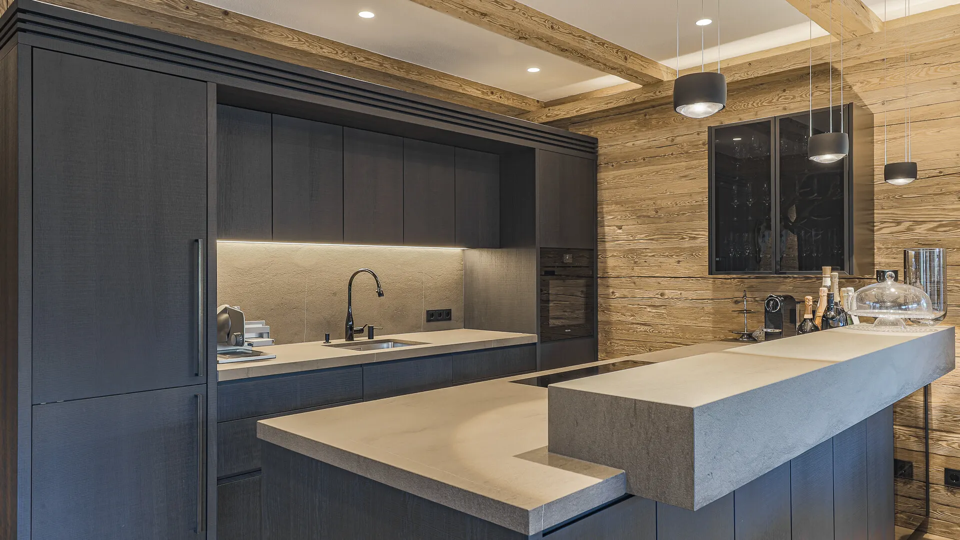 KITZIMMO-Luxuswohnung mit Pool in Toplage kaufen - Immobilie Jochberg.