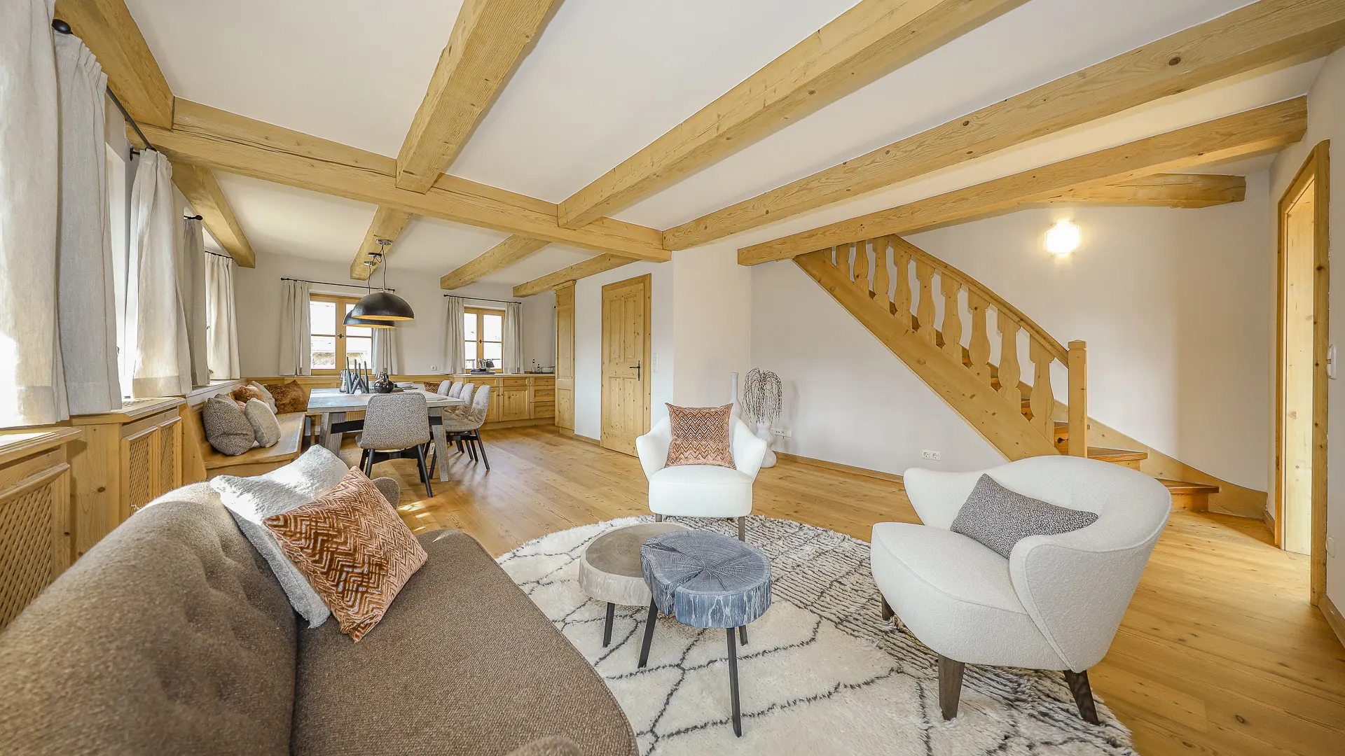 KITZIMMO-Exklusives Landhaus mit Pool in bester Lage - Immobilien Kitzbühel.