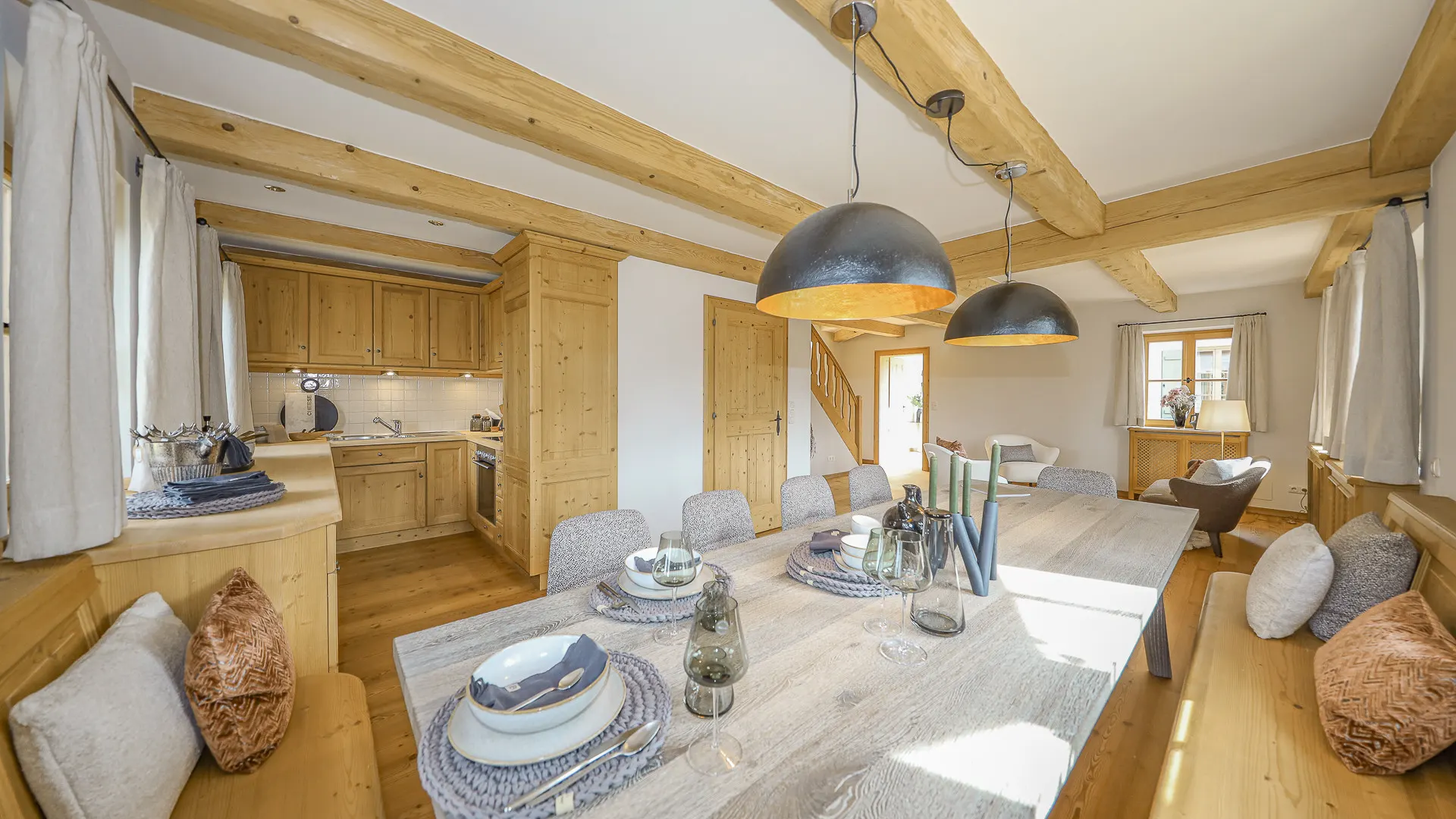 KITZIMMO-Exklusives Landhaus mit Pool in bester Lage - Immobilien Kitzbühel.