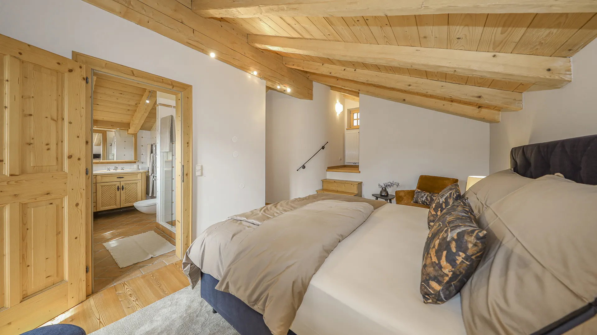 KITZIMMO-Exklusives Landhaus mit Pool in bester Lage - Immobilien Kitzbühel.