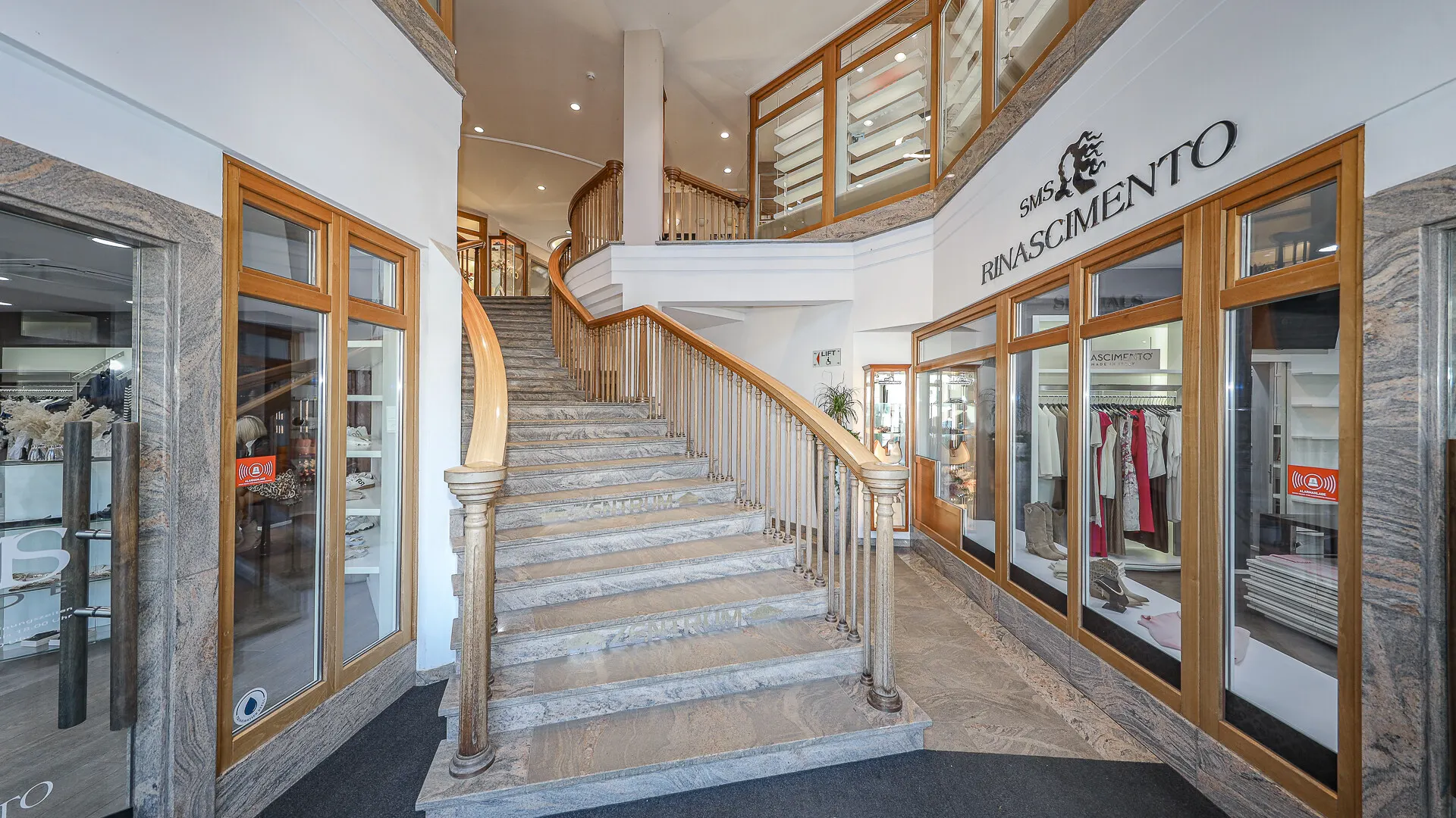 KITZIMMO-Exklusive Geschäftsfläche in der Innenstadt mieten - Immobilien Kitzbühel.