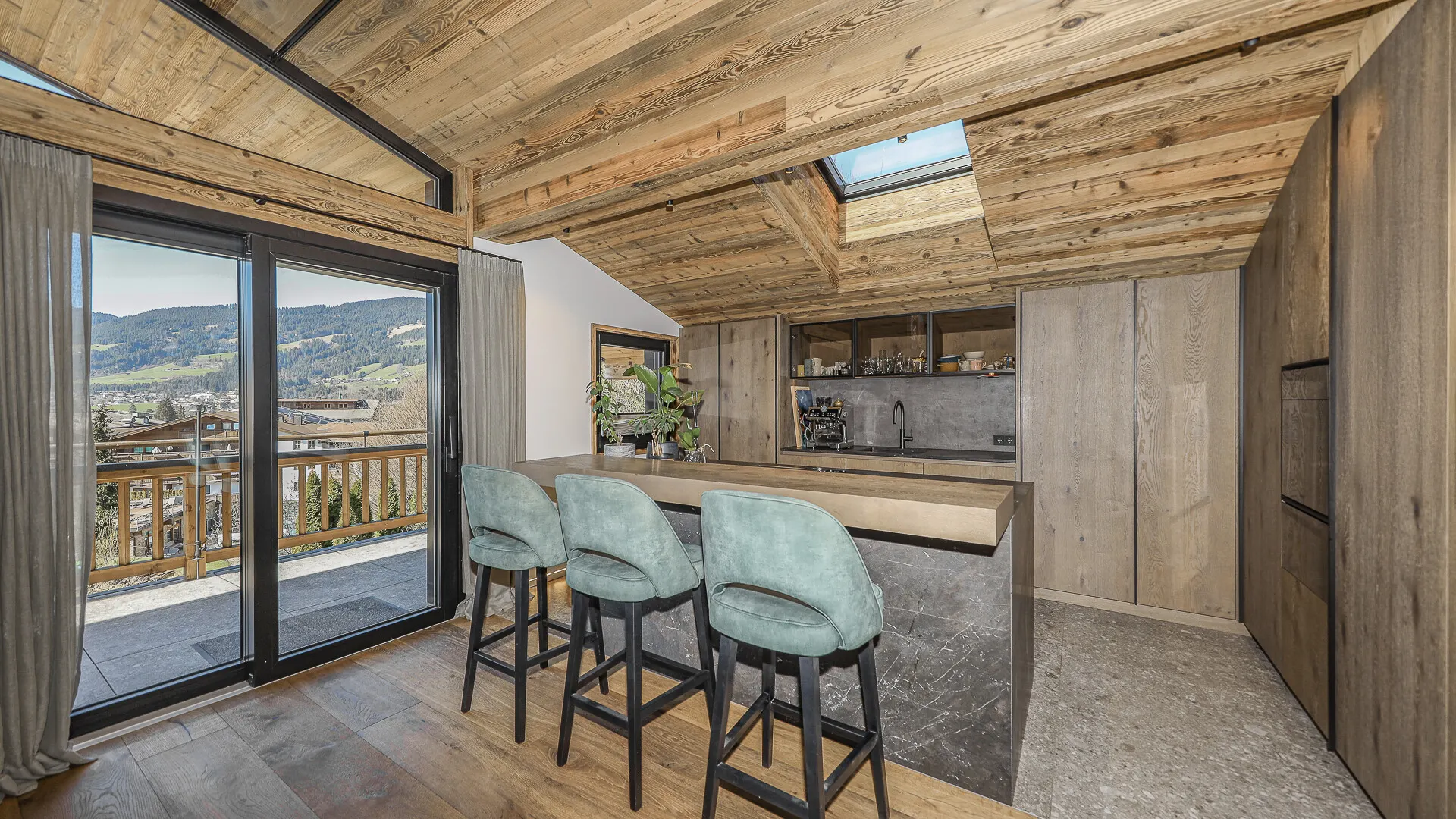 KITZIMMO-Luxus-Penthouse in sonniger Toplage kaufen - Immobilien Kirchberg.