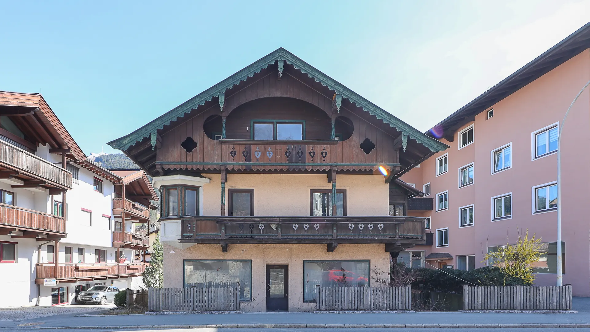 KITZIMMO-Stadthaus mit Baugenehmigung kaufen - Immobilien Kitzbühel.