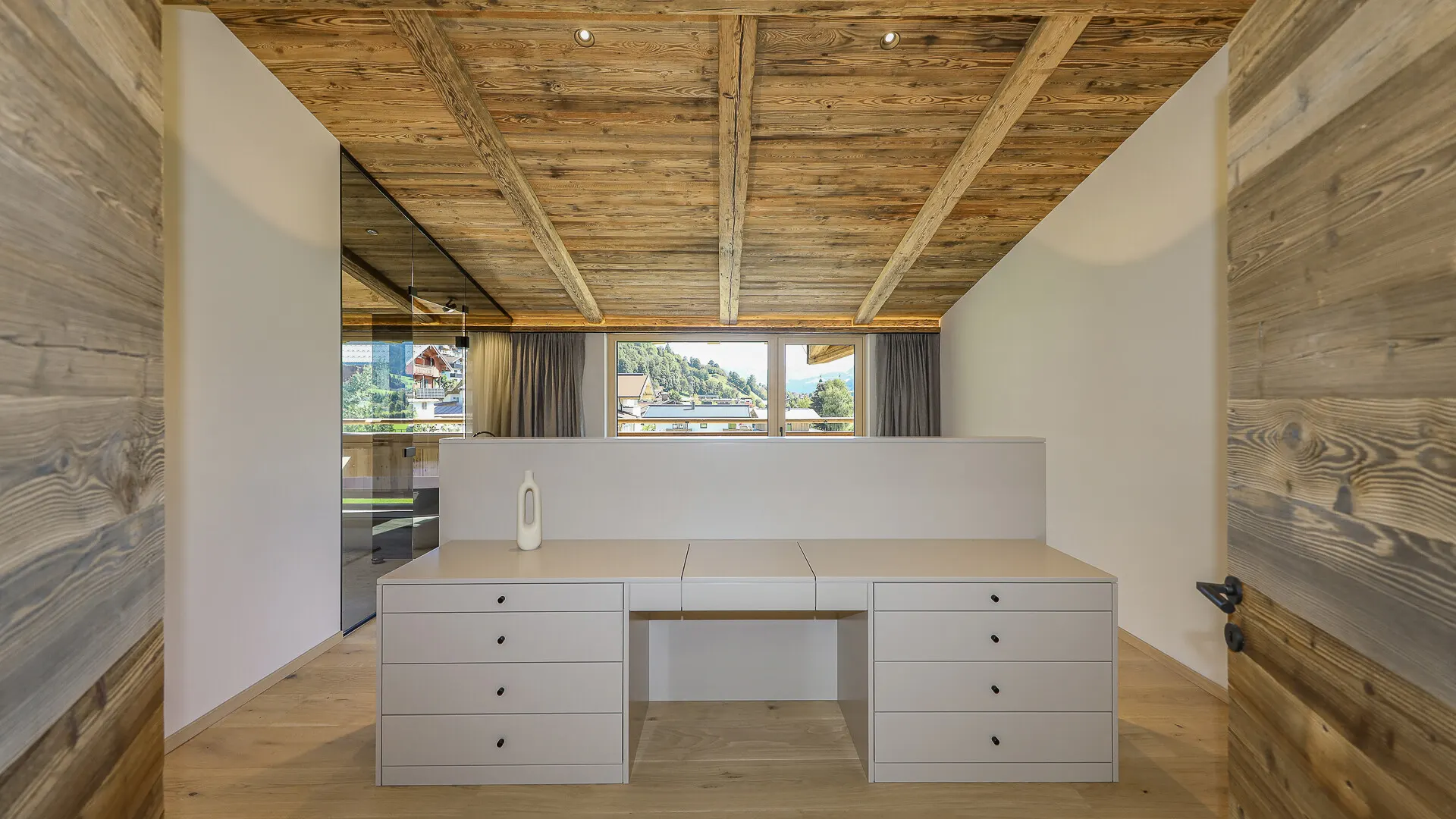 KITZIMMO-Luxuspenthouse sonniger Toplage mit Panorama-Ausblick - Immobilien Brixen.