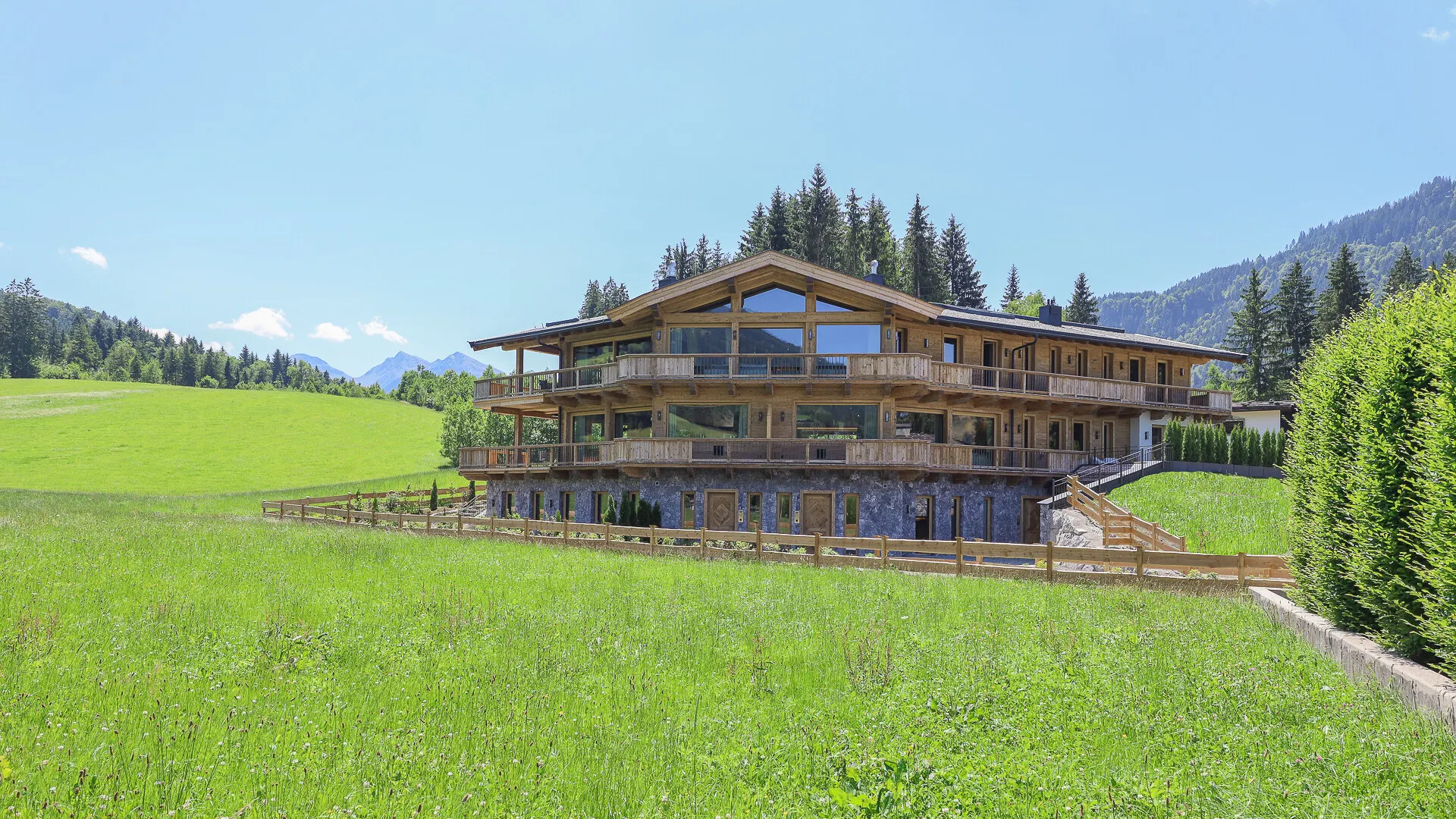 KITZIMMO-Luxuswohnung in Toplage auf der Bichlalm kaufen - Immobilien Kitzbühel.