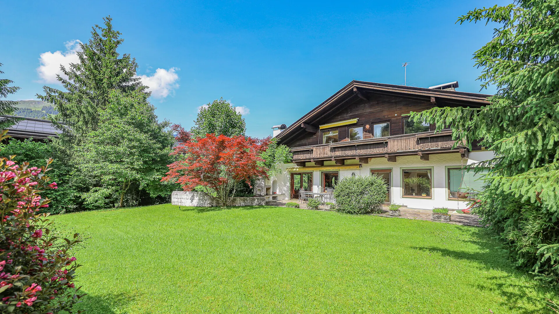 KITZIMMO-Baugrundstück mit Altbestand in Toplage auf der Bichlalm - Immobilien Kitzbühel.-1
