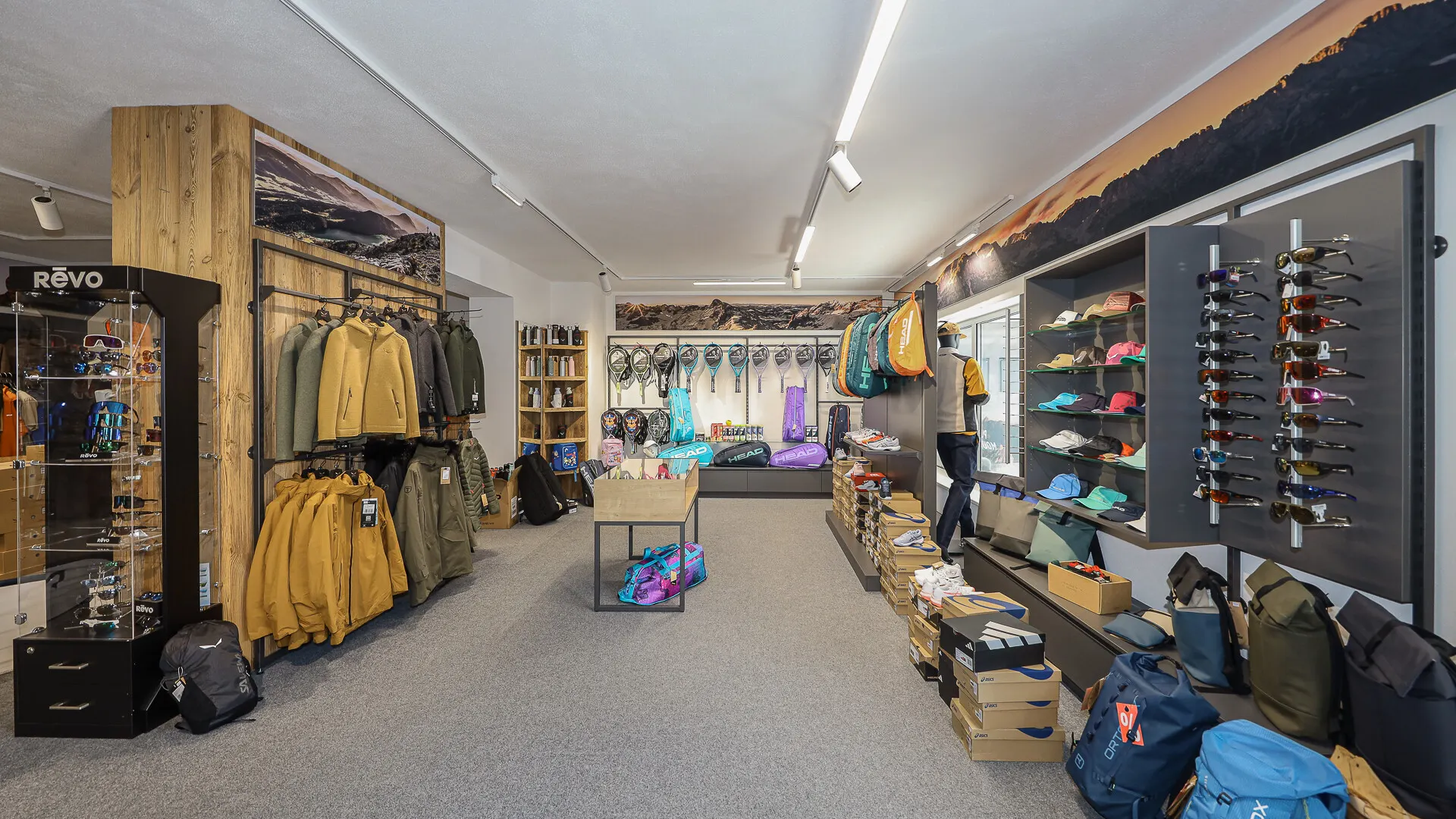 KITZIMMO-Großzügige Geschäftsfläche mitten im Dorfzentrum mieten - Immobilien Ellmau.