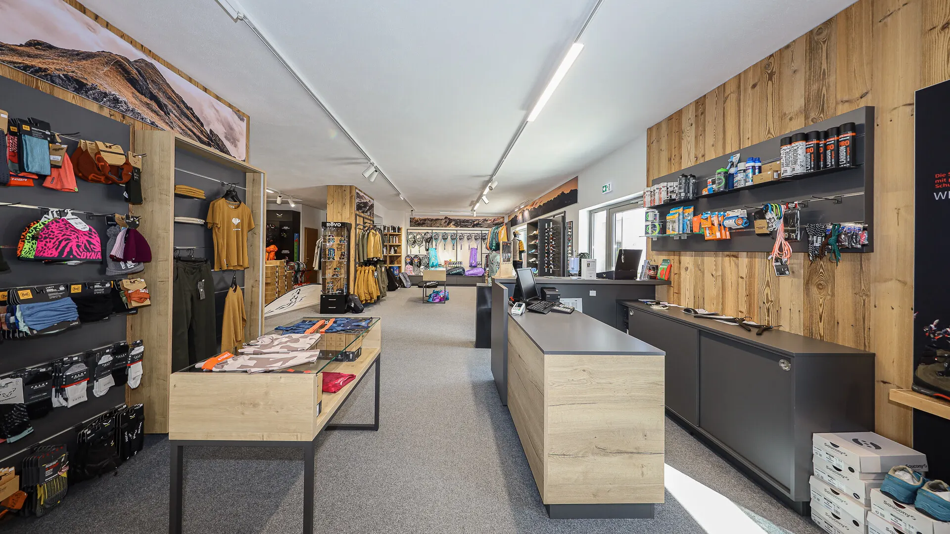 KITZIMMO-Großzügige Geschäftsfläche mitten im Dorfzentrum mieten - Immobilien Ellmau.