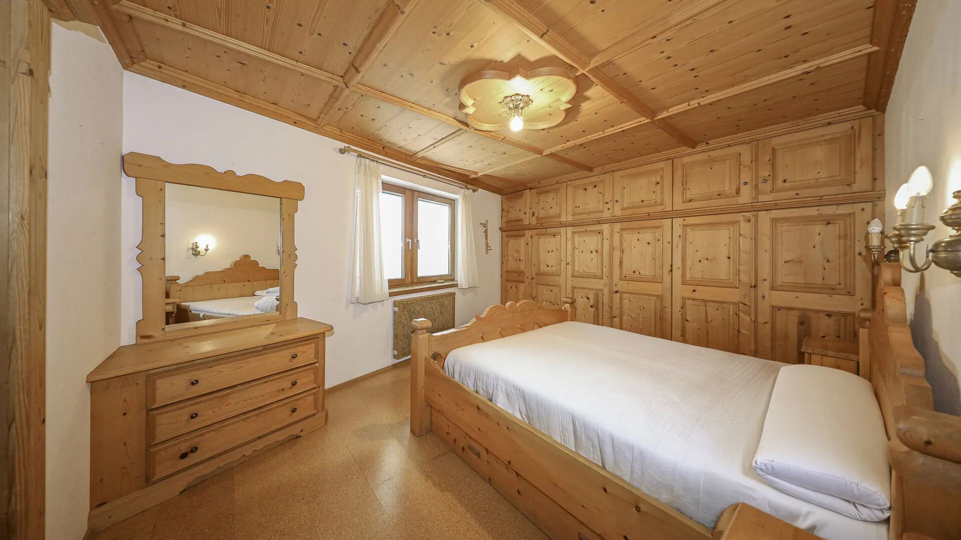 KITZIMMO-Einfamilienhaus am Fuße des Hahnenkamm an der Skipiste mieten - Immobilien Kitzbühel.